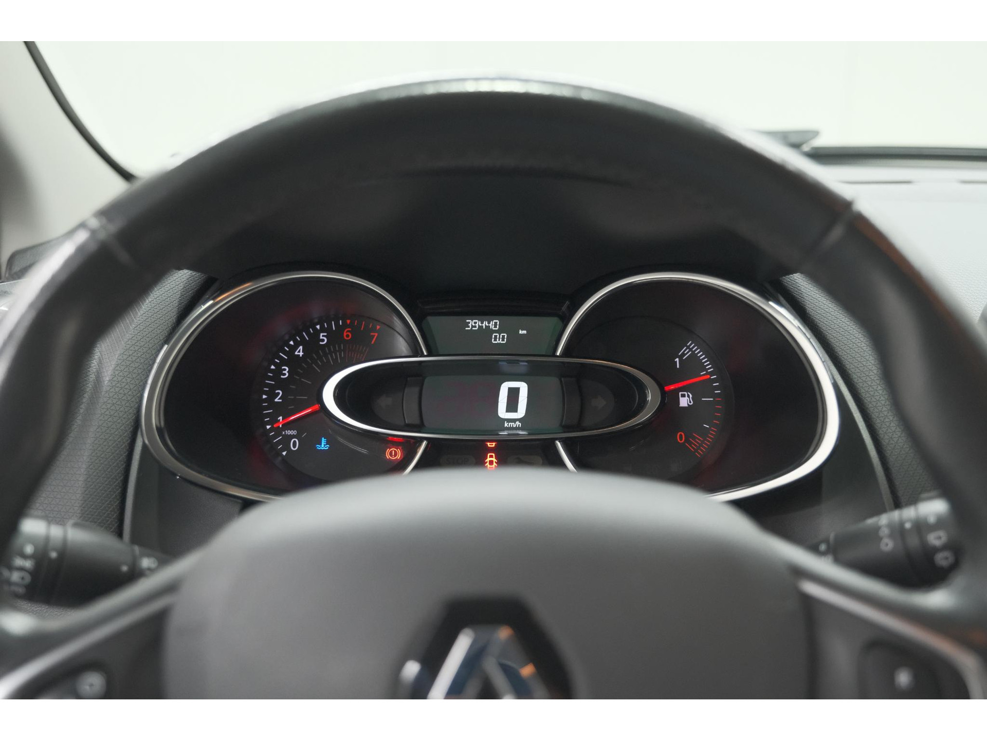 Renault Clio 1.2 Limited | Trekhaak | Navigatie | Parkeersensoren | Climate Control
