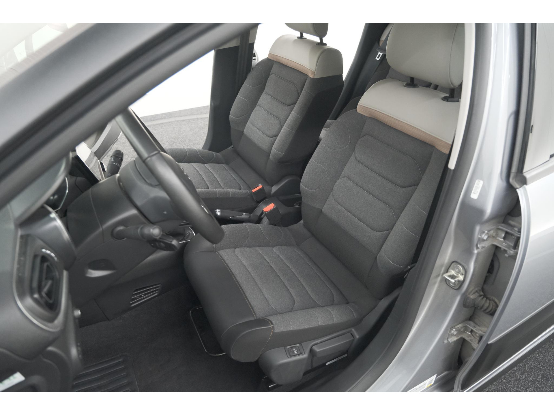 Citroen C3 PureTech 83 Max | Camera | Stoelverwarming | Navigatie | Parkeersensoren