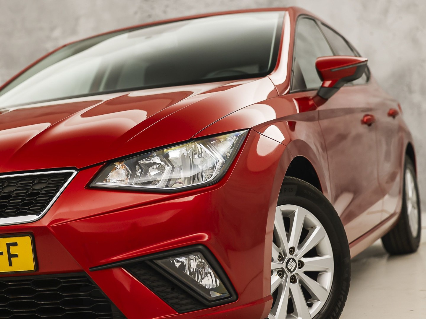 SEAT Ibiza 1.0 Sport (APPLE CARPLAY, GROOT NAVI, CLIMATE, GETINT GLAS, SPORTSTOELEN, LM VELGEN, CRUISE, NIEUWSTAAT)