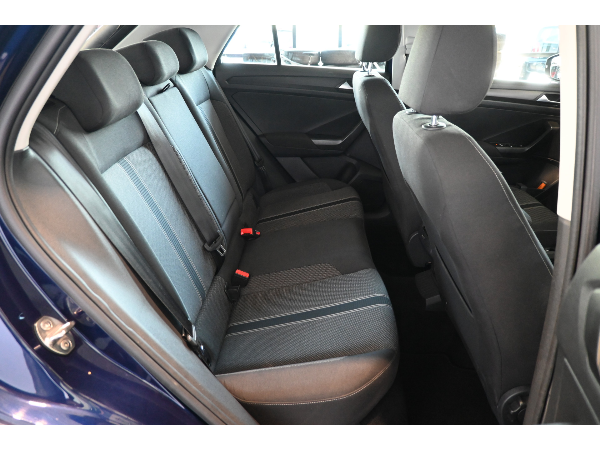 Volkswagen T-Roc 1.0 TSI Style Clima Adaptieve cruise Navigatie PDC Licht metaal Inruil mogelijk