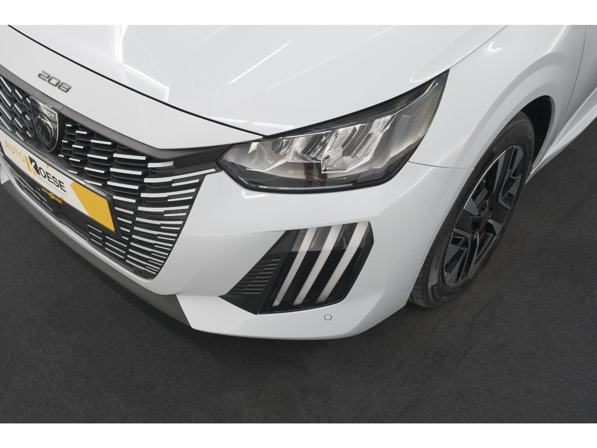 Peugeot 208 1.2 Hybrid 110 e-DCS6 Allure | Climate Control | Apple Carplay | Parkeersensoren