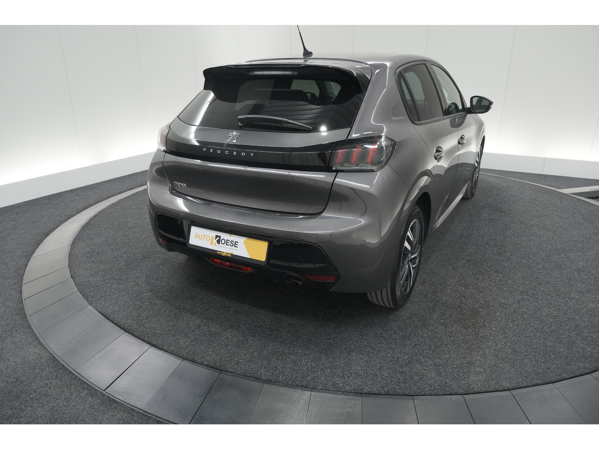 Peugeot 208 PureTech 100 EAT8 Allure Pack | Camera | Apple Carplay | Parkeersensoren | Stoelverwarming