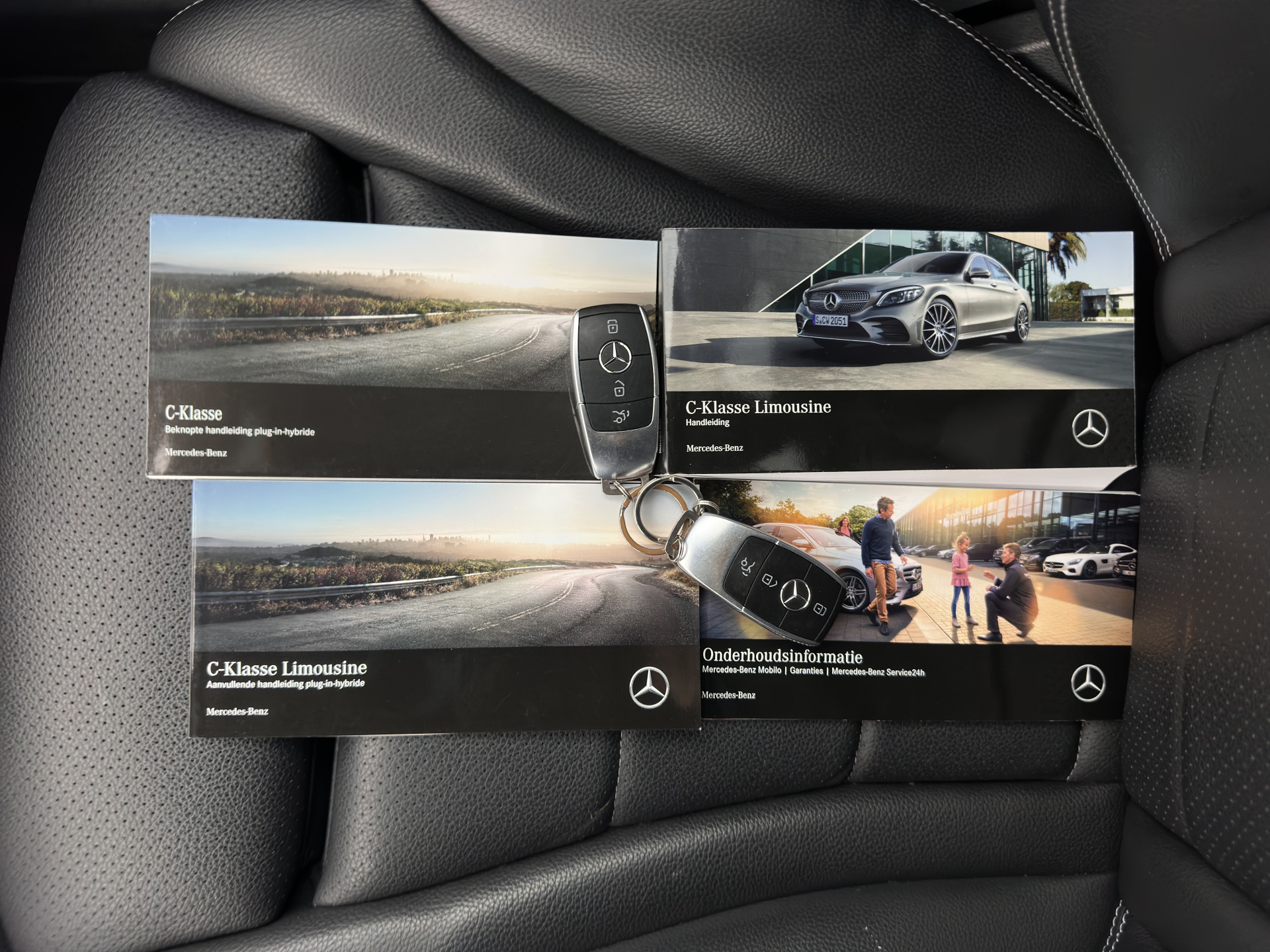 Mercedes-Benz C-klasse 300 e Business Solution AMG Limited ( Plug-In ) (INCL-BTW) *FULL-LEATHER | FULL-LED | BURMESTER | AMBIENT-LIGHT | BLIND-SPOT | HEATED-SPORTSEATS | DIGI-COCKPIT | NAVI-FULLMAP | CAMERA | DAB+ | PRIVACY-GLASS | 18''ALU*