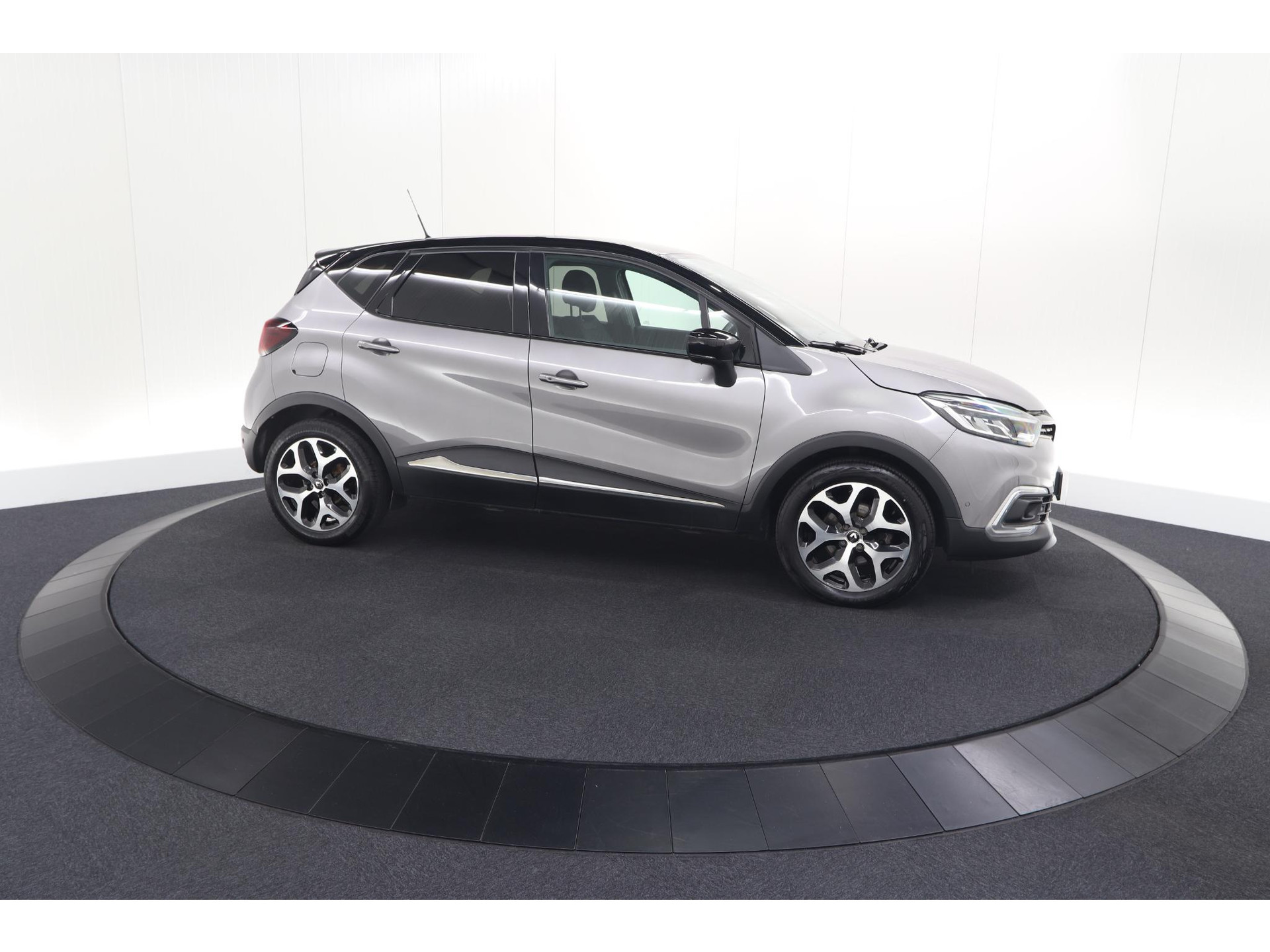 Renault Captur TCe 150 EDC Intens | Camera | Dodehoekdetectie | R-Link Navigatie | Parkeersensoren
