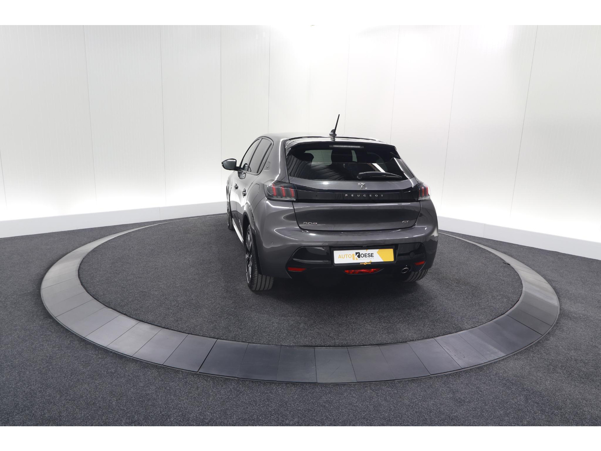 Peugeot 208 PureTech 100 GT | Camera | Adaptieve Cruise Control | Navigatie | Apple Carplay