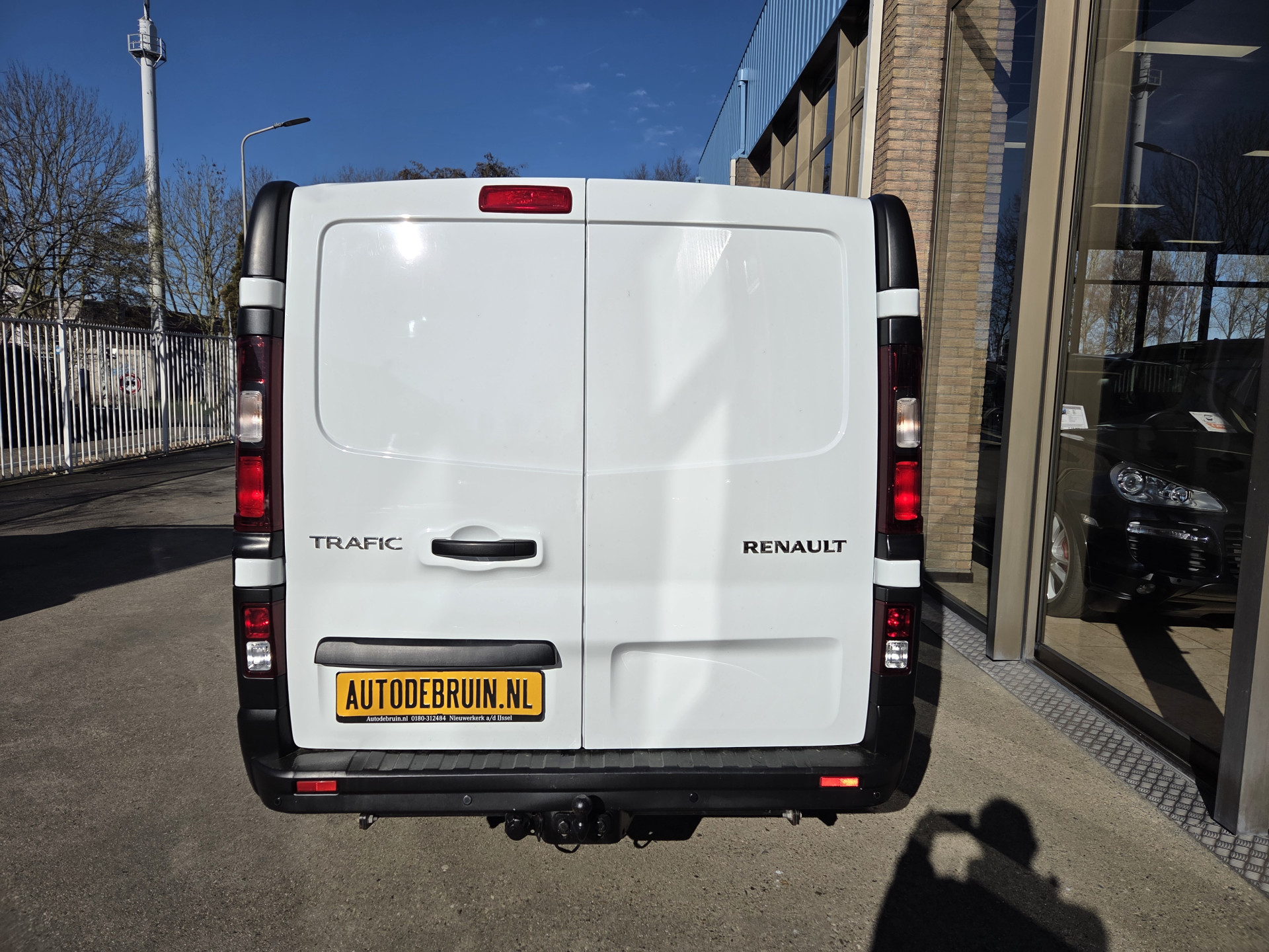 Renault Trafic 2.0 dCi 120Pk /88kw  L2 Airco  Parkeersensor Trekhaak Business