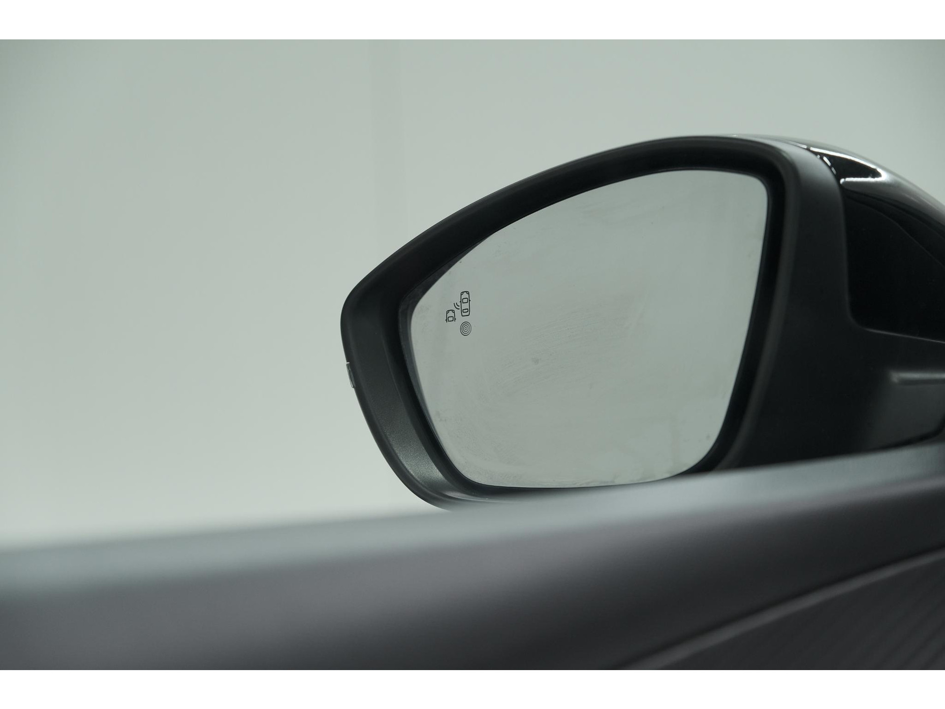 Peugeot 208 PureTech 100 Allure | 360 Camera | Dodehoekdetectie | Apple Carplay