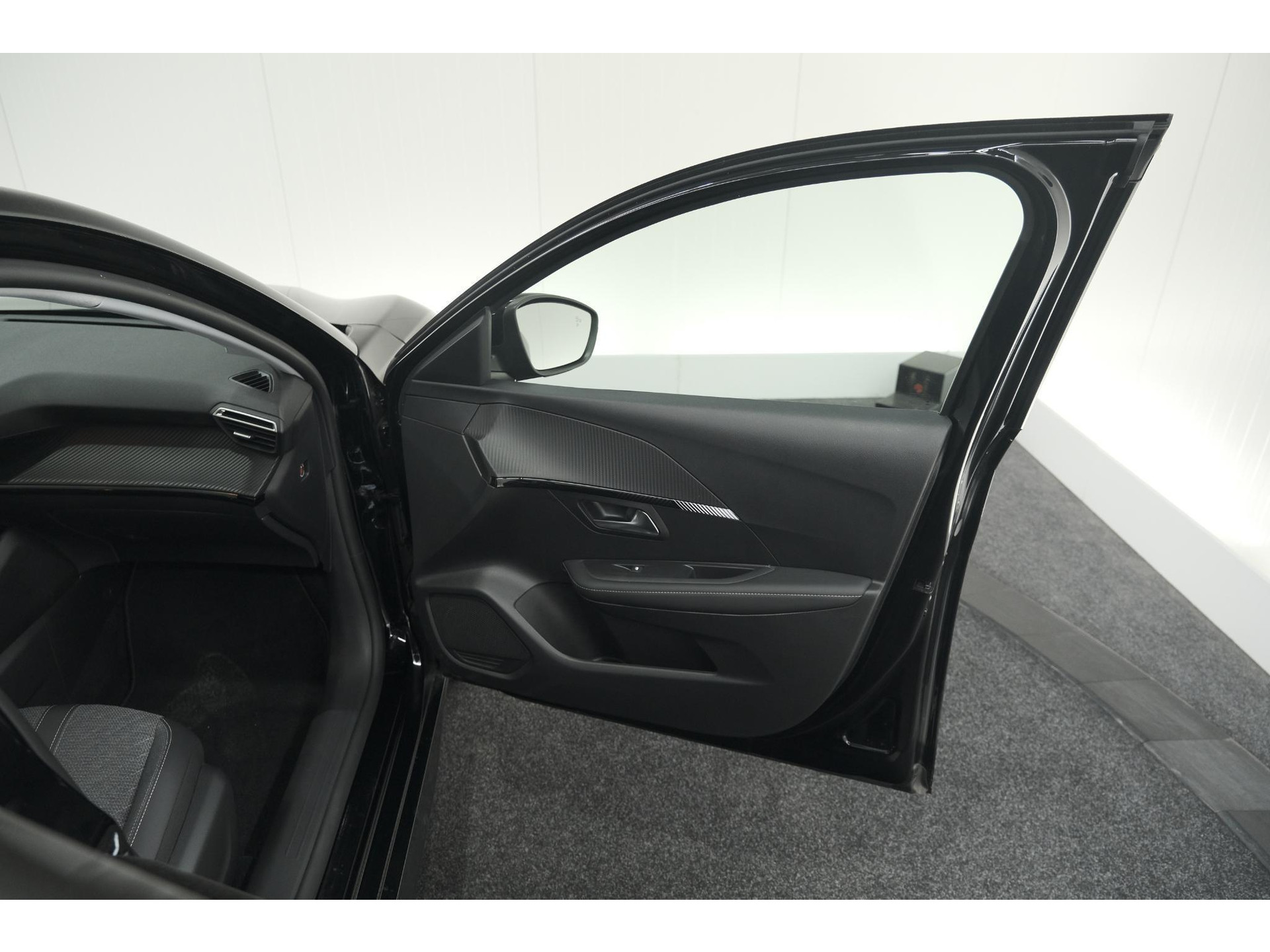 Peugeot 208 PureTech 100 Allure | 360 Camera | Dodehoekdetectie | Navigatie