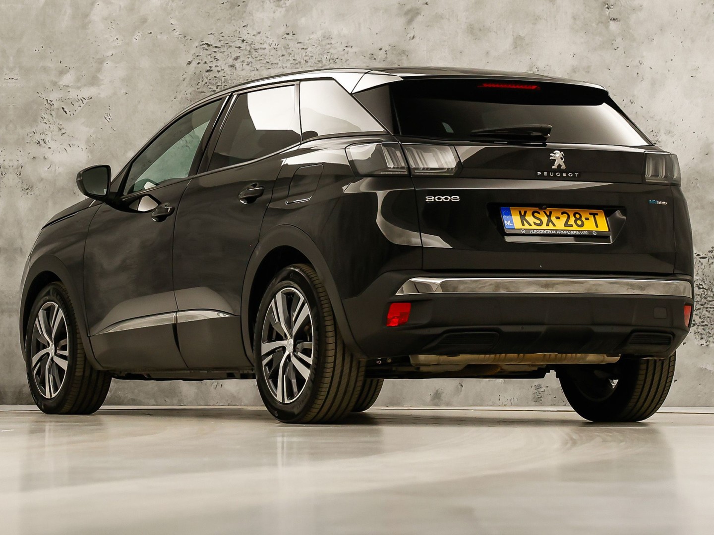Peugeot 3008 1.6 HYbrid 225 Allure Sport 225Pk Automaat (APPLE CARPLAY, GROOT NAVI, 360 CAMERA, KEYLESS, SPORTSTOELEN, LEDER, GETINT GLAS, ZWART HEMEL, NIEUWSTAAT)