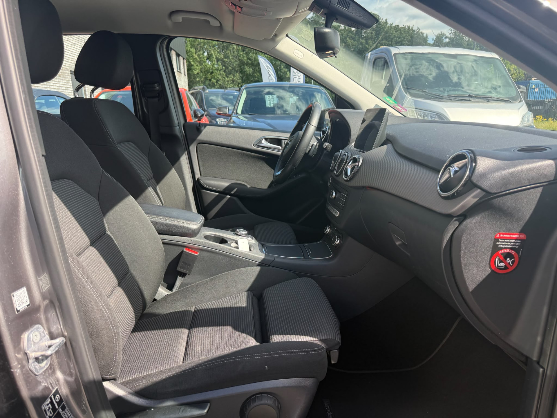 Mercedes-Benz B-klasse 180 Ambition | 1E EIGENAAR | 3/6/12MND GARANTIE | NAVI | LED | AICRO | CRUISE | TREKHAAK |