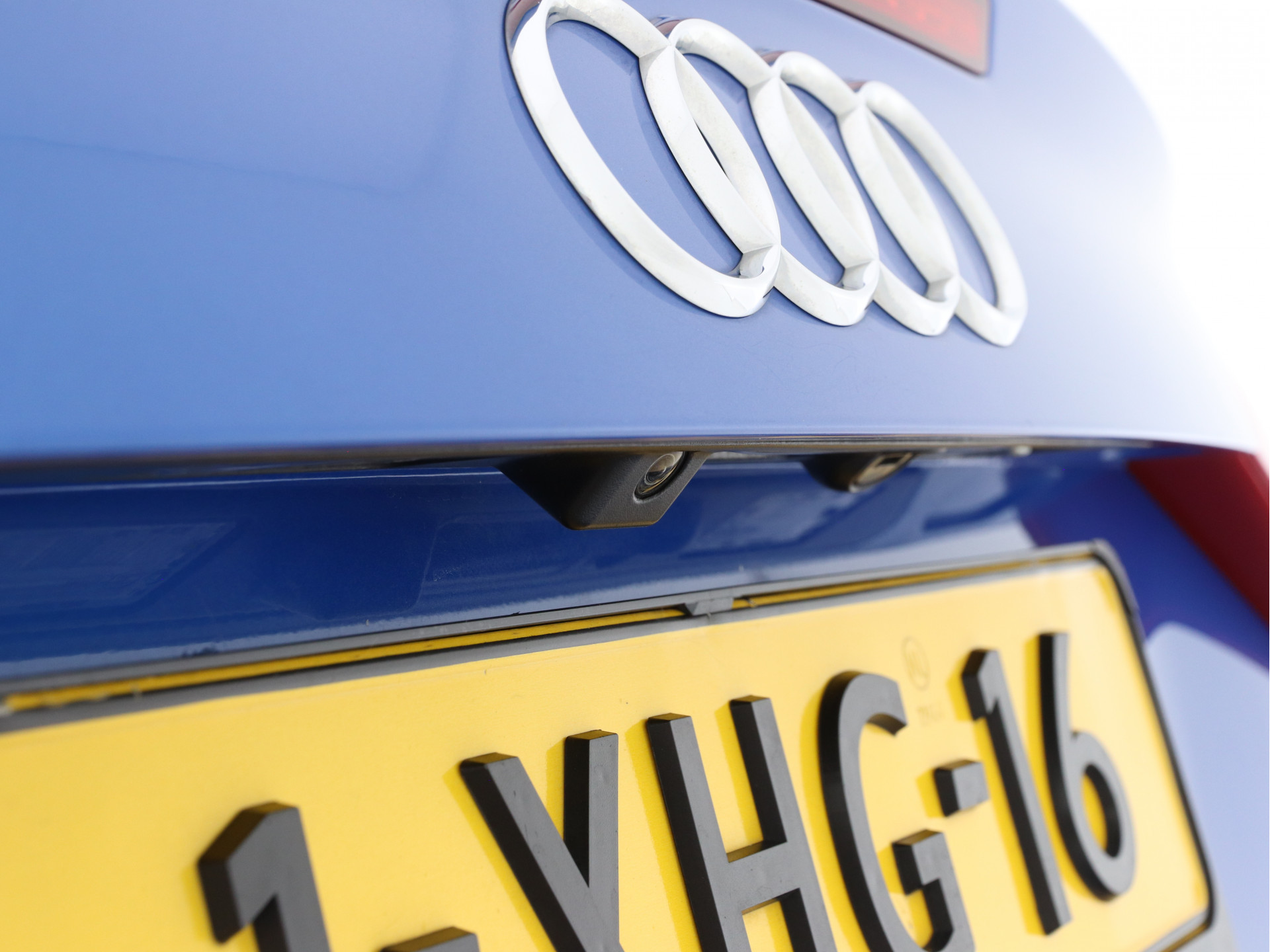 Audi S5 Cabriolet 3.0 TFSI Quattro Aut. *LEATHER | BI-XENON | NAVI-FULLMAP | BANG/OLUFSEN-AUDIO | PDC | ECC | CRUISE | CAMERA | SHIFT-PADDLES | MEMORY-PACK | HAEATED/VENTILATED-SPORTSEATS | AIRSCARF | CARBON-INLAY | KEY