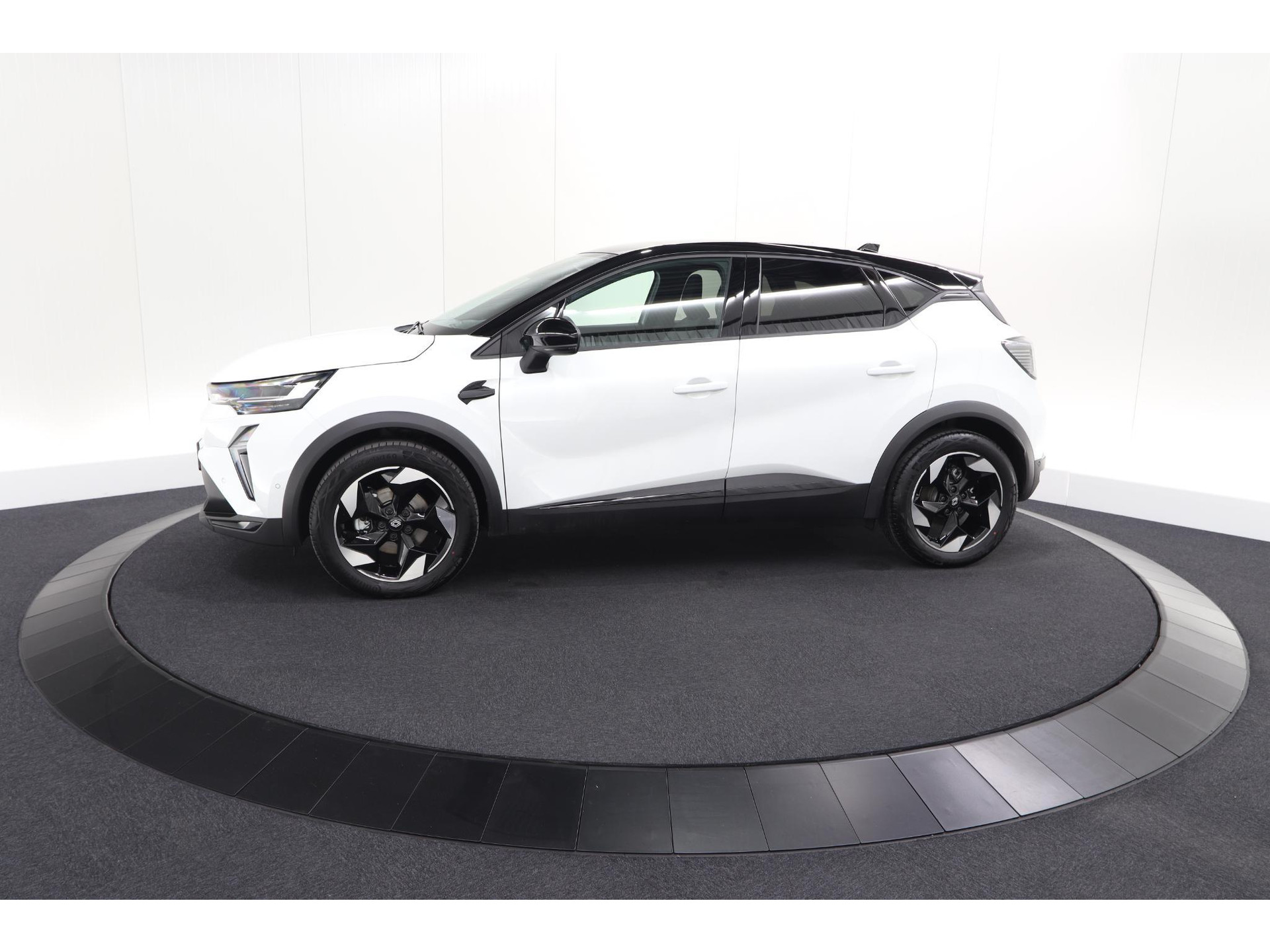 Renault Captur 1.8 E-Tech full hybrid 160 techno | Camera | Adaptieve Cruise Control | Navigatie