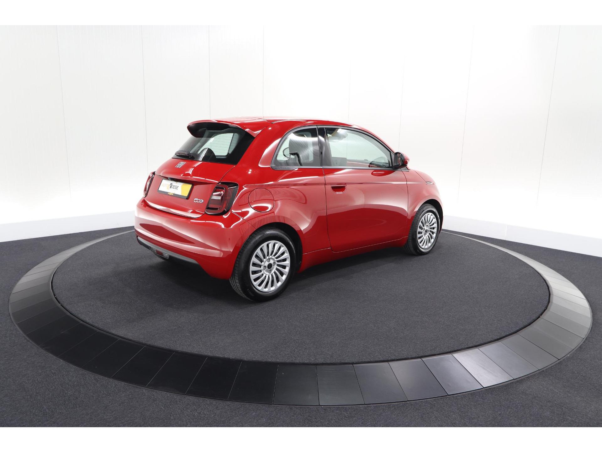 Fiat 500 Urban 42 kWh | SOH 97,9% | 3 Fase | Camera | Apple Carplay | Keyless start