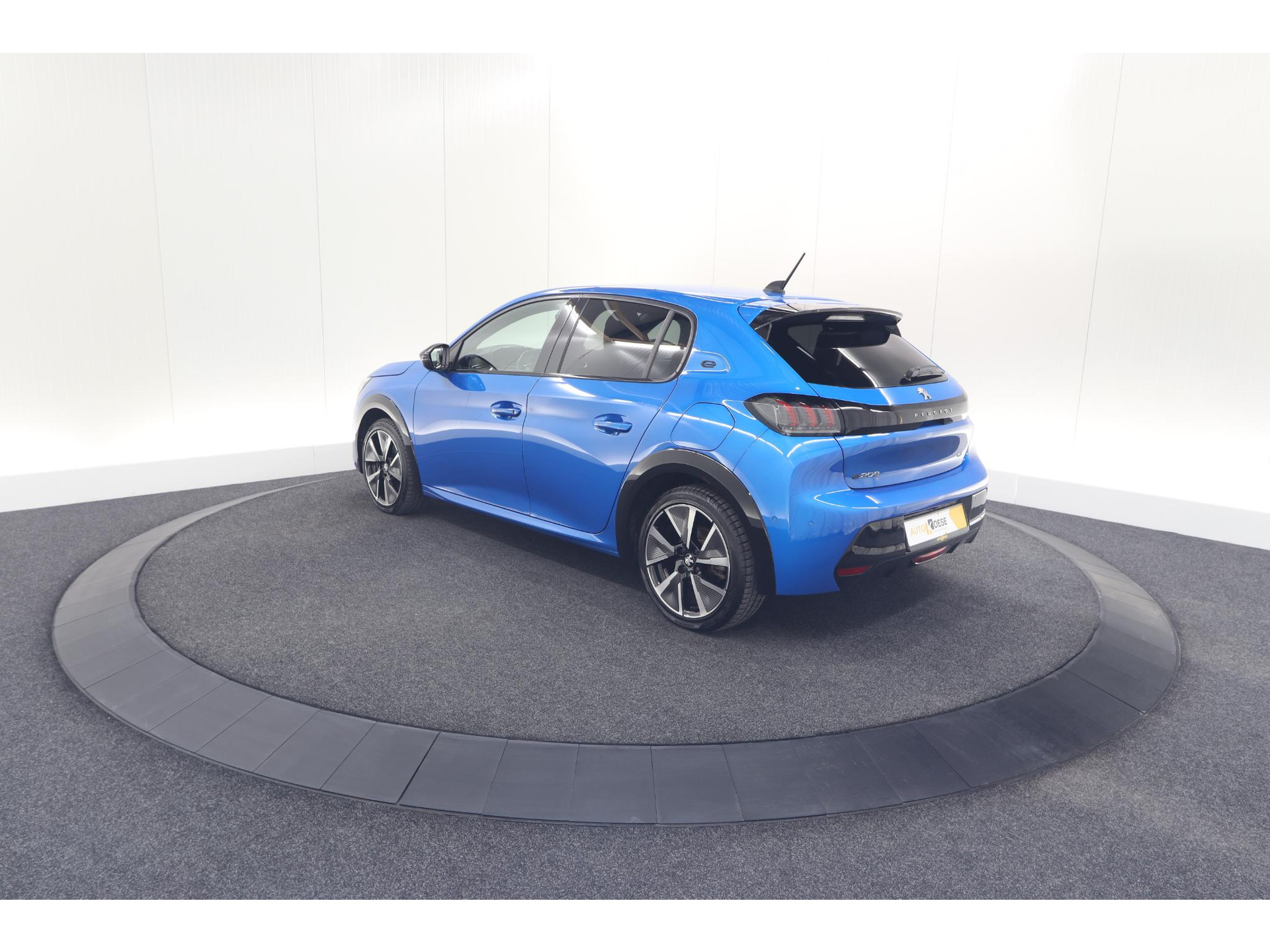 Peugeot e-208 EV GT Pack 50 kWh | Camera | Adapieve Cruise Control | Stoelverwarming | 3 FASE