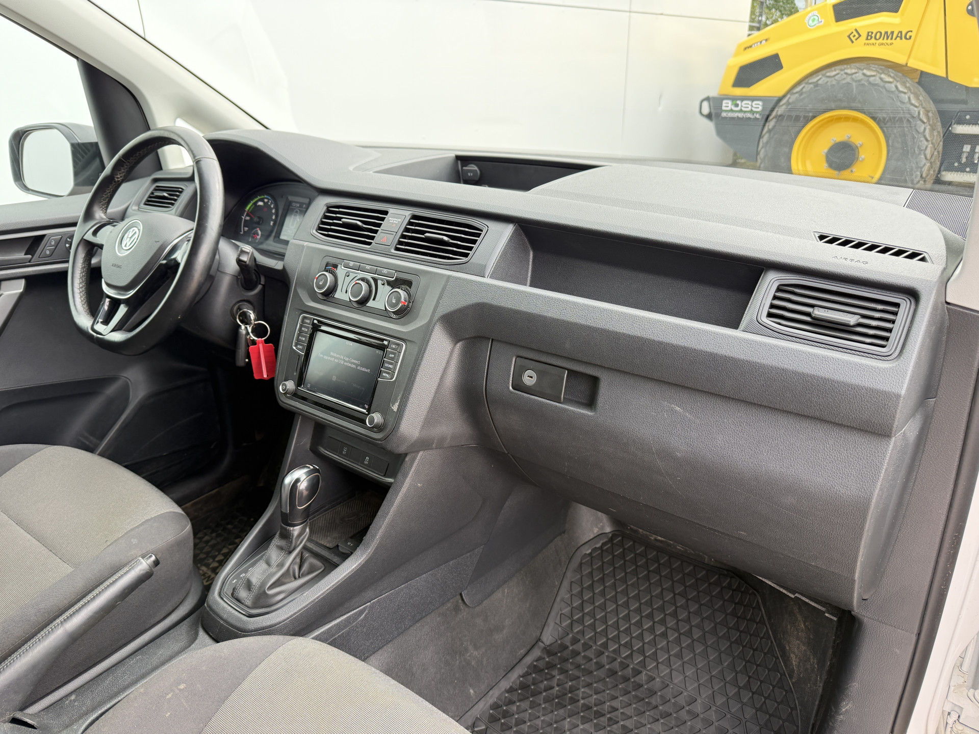 Volkswagen e-Caddy 37kWh 113PK L2H1 Elektrisch Caddy ABT Maxi 37,3kWh 159km WLTP Trekhaak Lichmetalen Velgen Airco Stoelverwarming Apple Carplay Parkeersensoren
