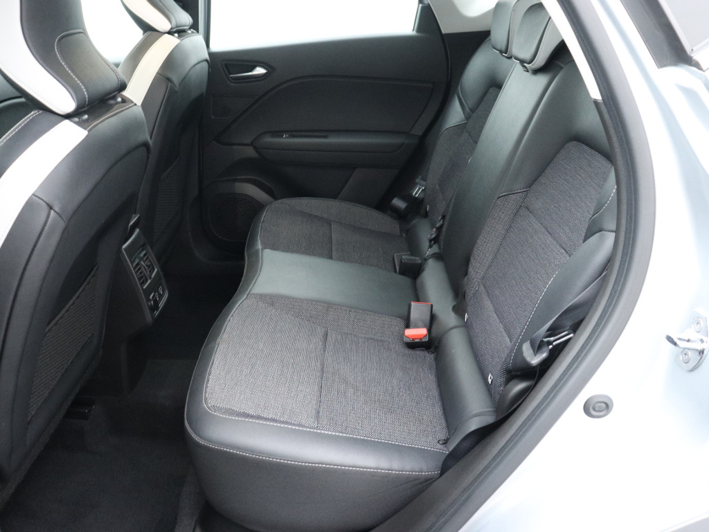 Renault Captur 1.3 TCe 140PK Zen | DEALER ONDERHOUDEN | CLIMAT CONTROL | CARPLAY | PARK. SENSOREN | LM VELGEN
