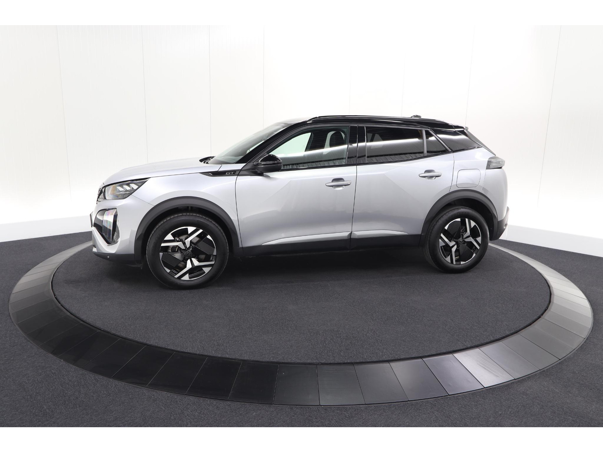 Peugeot 2008 Hybrid 145 e-DCS6 GT | Camera | Apple Carplay | Parkeersensoren
