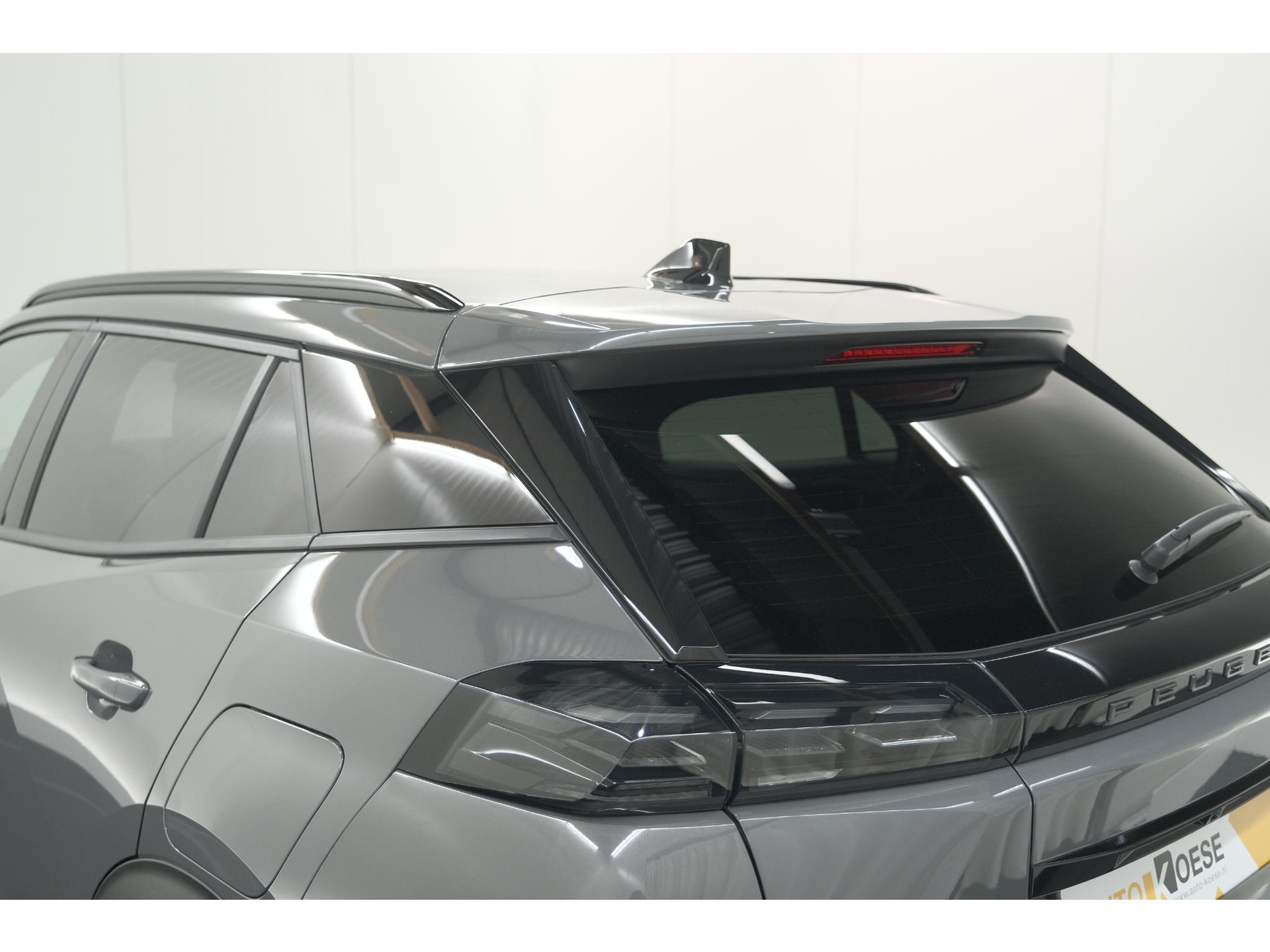 Peugeot 2008 Hybrid 136 e-DCS6 Allure | 360 Camera | Adaptieve Cruise Control | Dodehoekdetectie | Apple Carplay