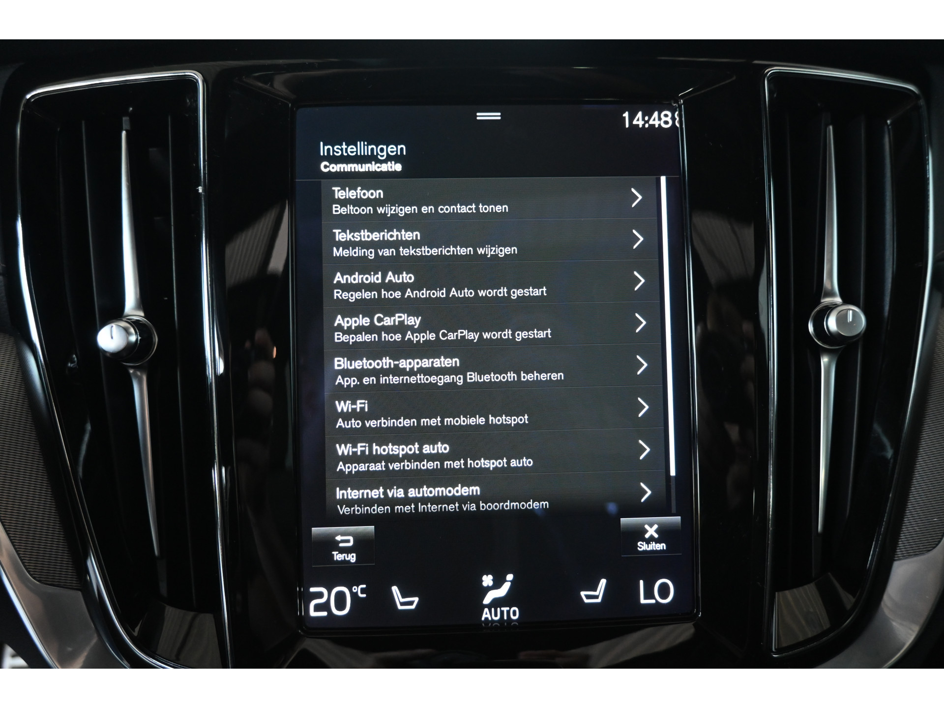 Volvo V60 2.0 T8 Plug-in hybrid AWD Plus Bright Panoramdak Stoelverwarming Carplay Led Adaptieve Cruise  Clima Lane Assist Camera 100% Onderhouden! Inruil Mogelijk!