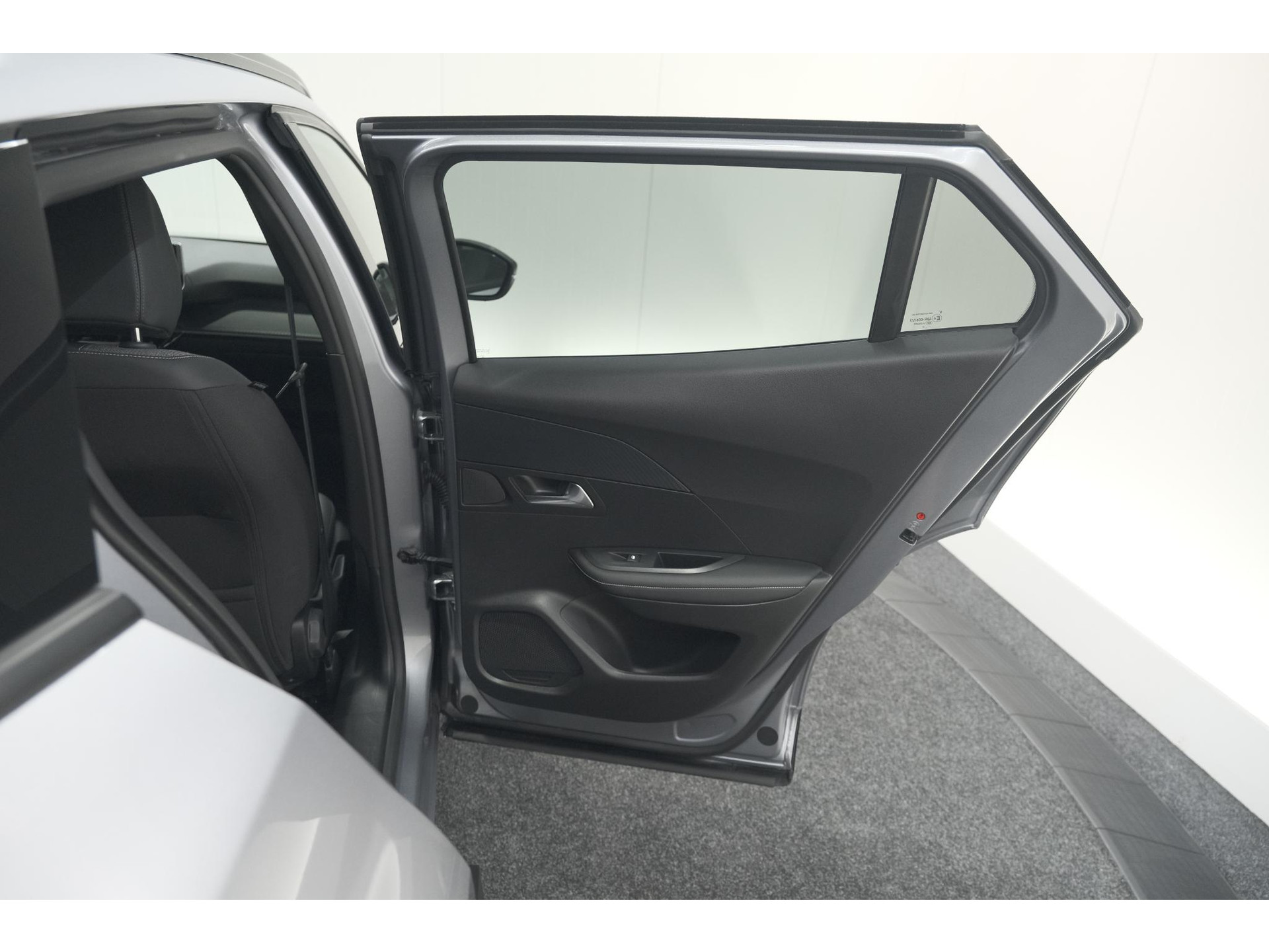 Peugeot 2008 PureTech 130 EAT8 Allure | Camera | Navigatie | Parkeersensoren | Apple Carplay