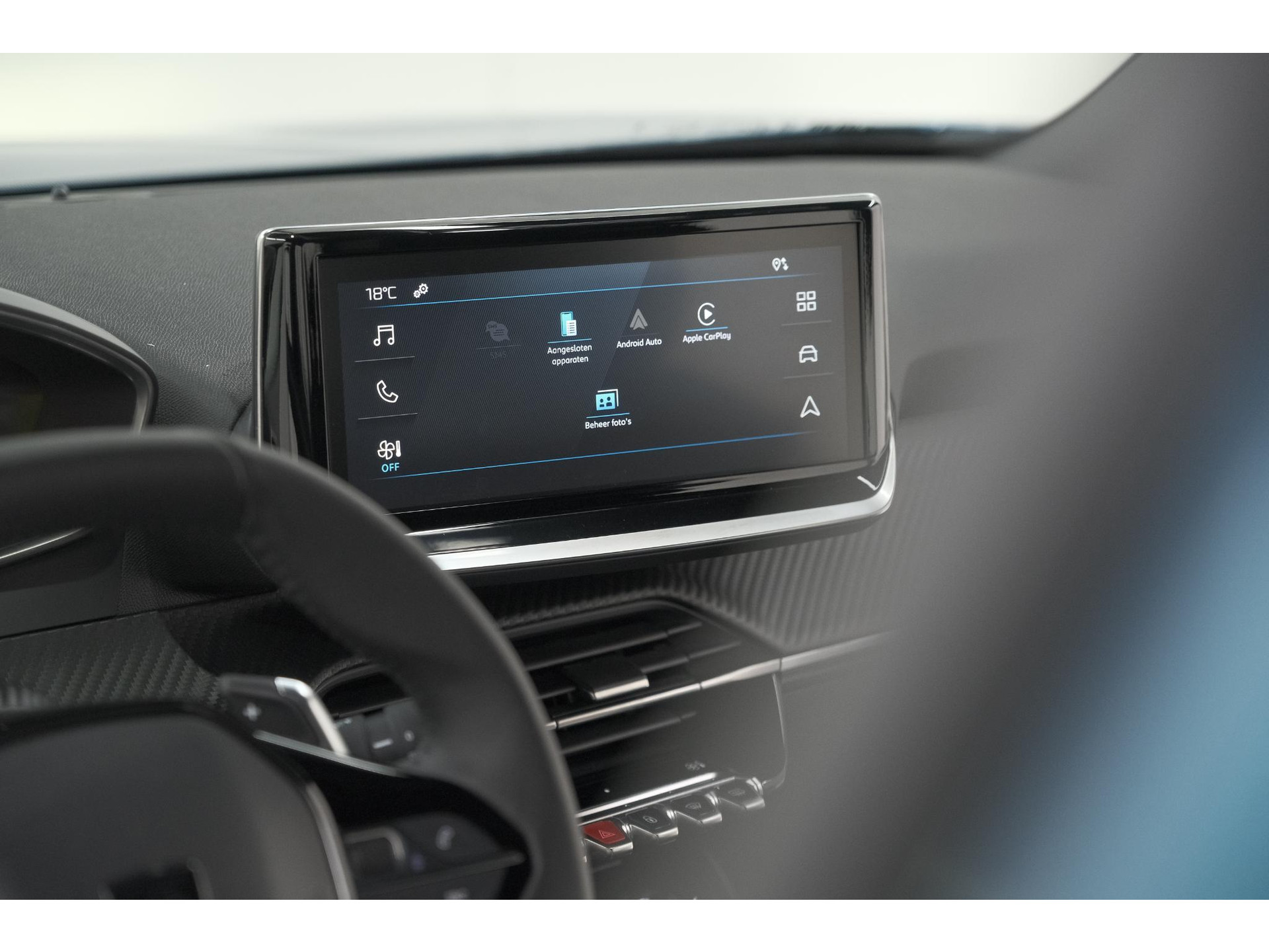 Peugeot 2008 Hybrid 136 e-DCS6 Style | Apple Carplay | Parkeersensoren | Climate control