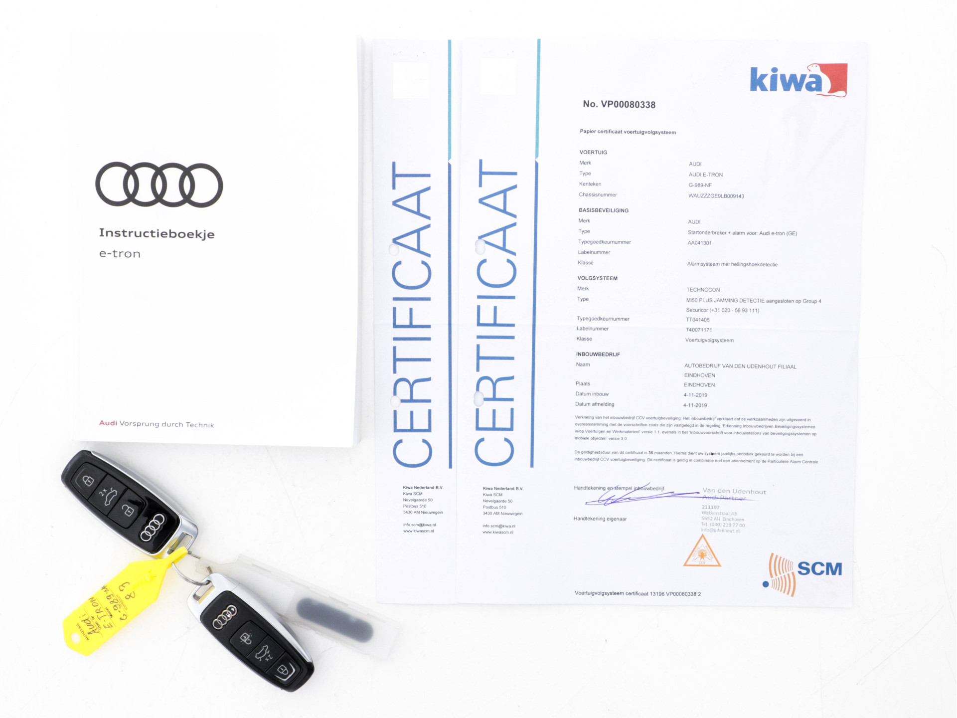 Audi e-tron 55 Quattro S-line 95 kWh [ 3-Fase ] (INCL-BTW) *PANO | FULL-LED | NAVI-FULLMAP | KEYLESS | LEATHER-ALCANTARA | AIR-SUSPENSION | CRUISE | DIGI-COCKPIT | MEMORY-PACK | SHIFT-PADDLES | HEATED-SPORTSEATS | 20"ALU*