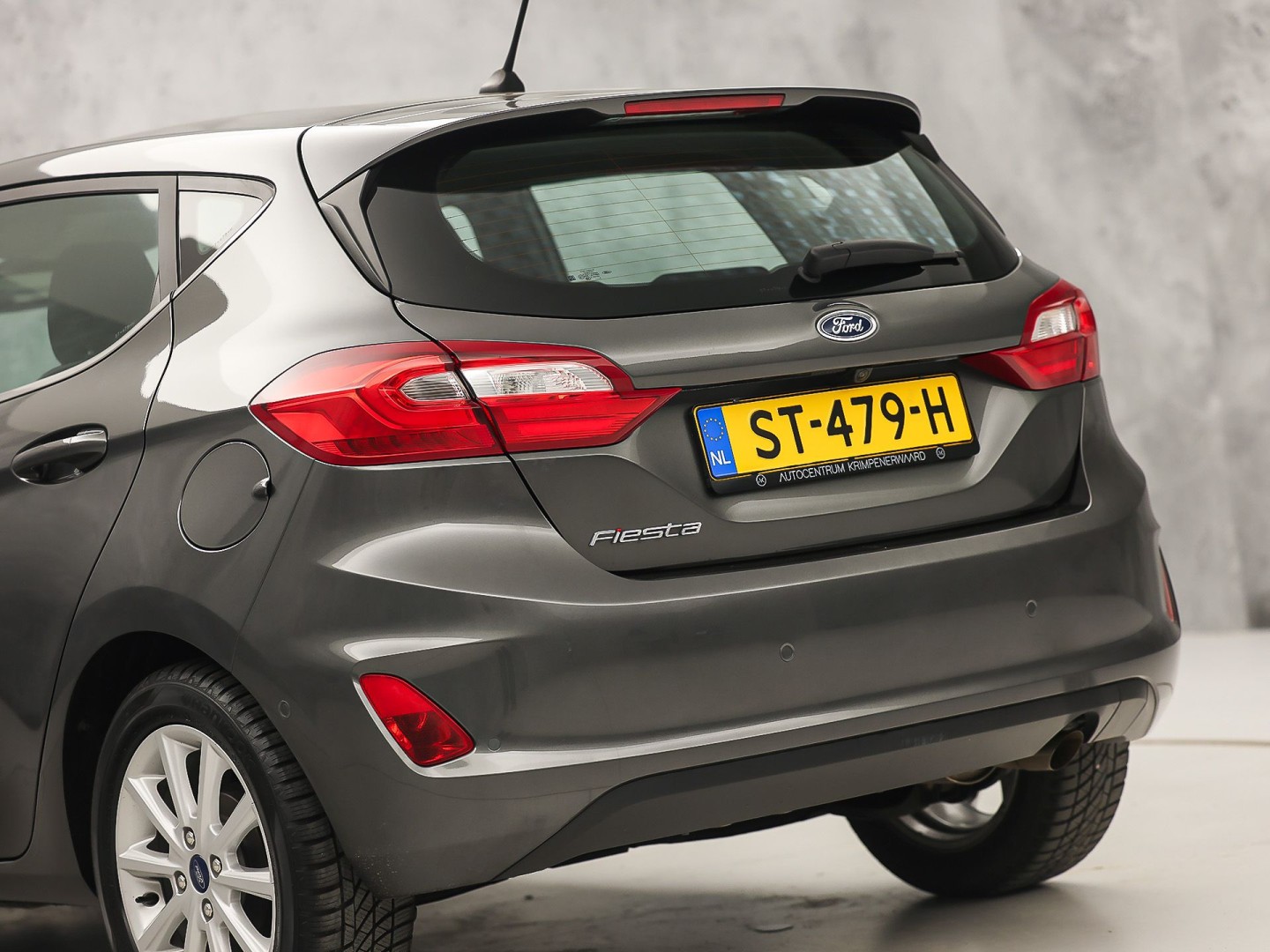 Ford Fiesta 1.0 EcoBoost Titanium Sport (APPLE CARPLAY, GROOT NAVI, CLIMATE, CAMERA, SPORTSTOELEN, ADAPTIVE CRUISE, KEYLESS, PARKEERSENSOREN, NIEUWSTAAT)