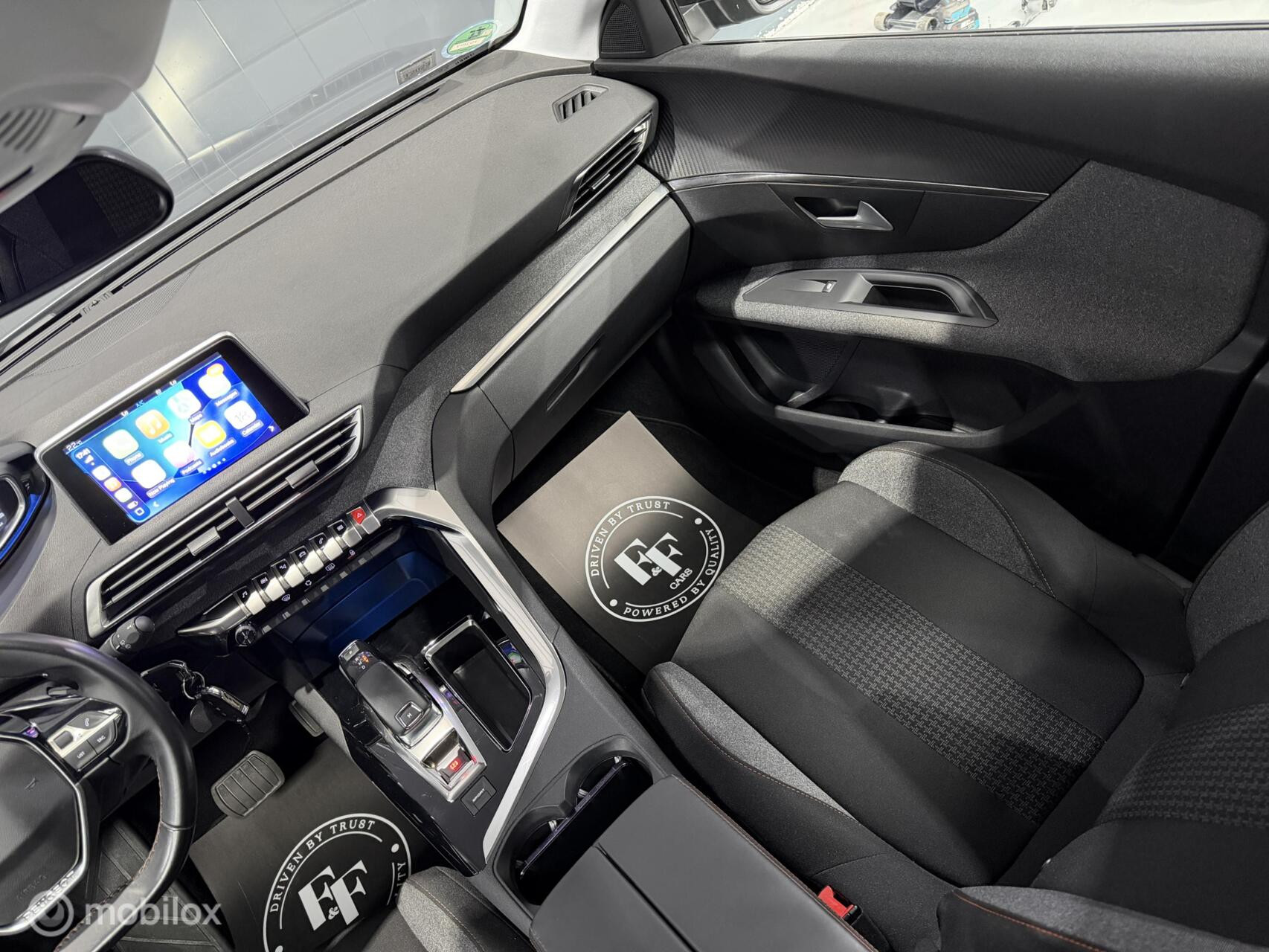 Peugeot 3008 1.2 PureTech Active|Automaat|CarPlay|Camera|Trekhaak|NAP
