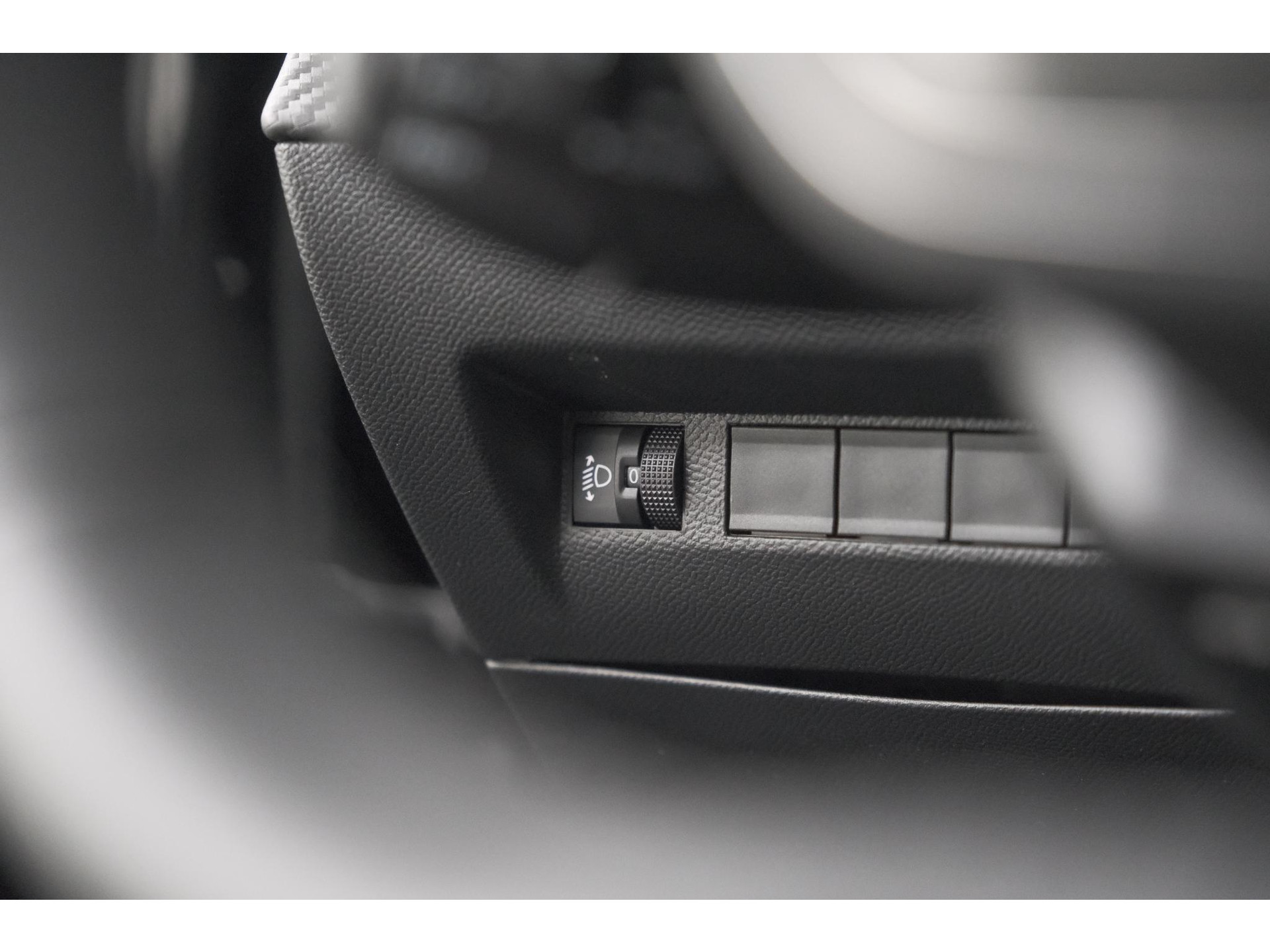 Peugeot 208 PureTech 100 Allure | Apple Carplay | Parkeersensoren | Climate Control