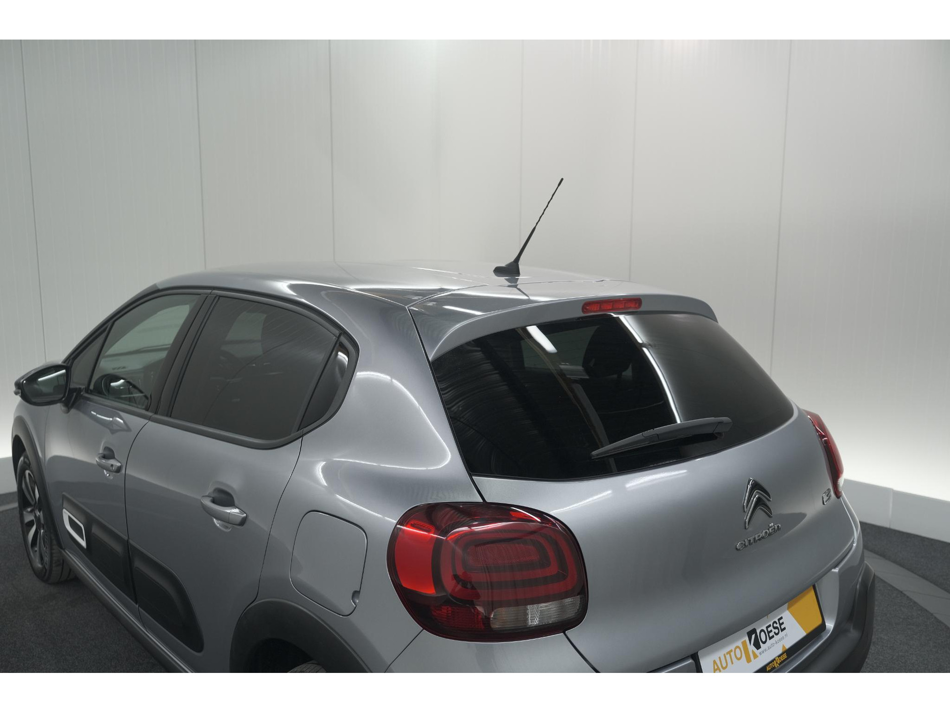 Citroen C3 PureTech 110 EAT6 Max | Apple Carplay | Parkeersensoren | Climate Control | 16 Inch Lichtmetalen Velgen