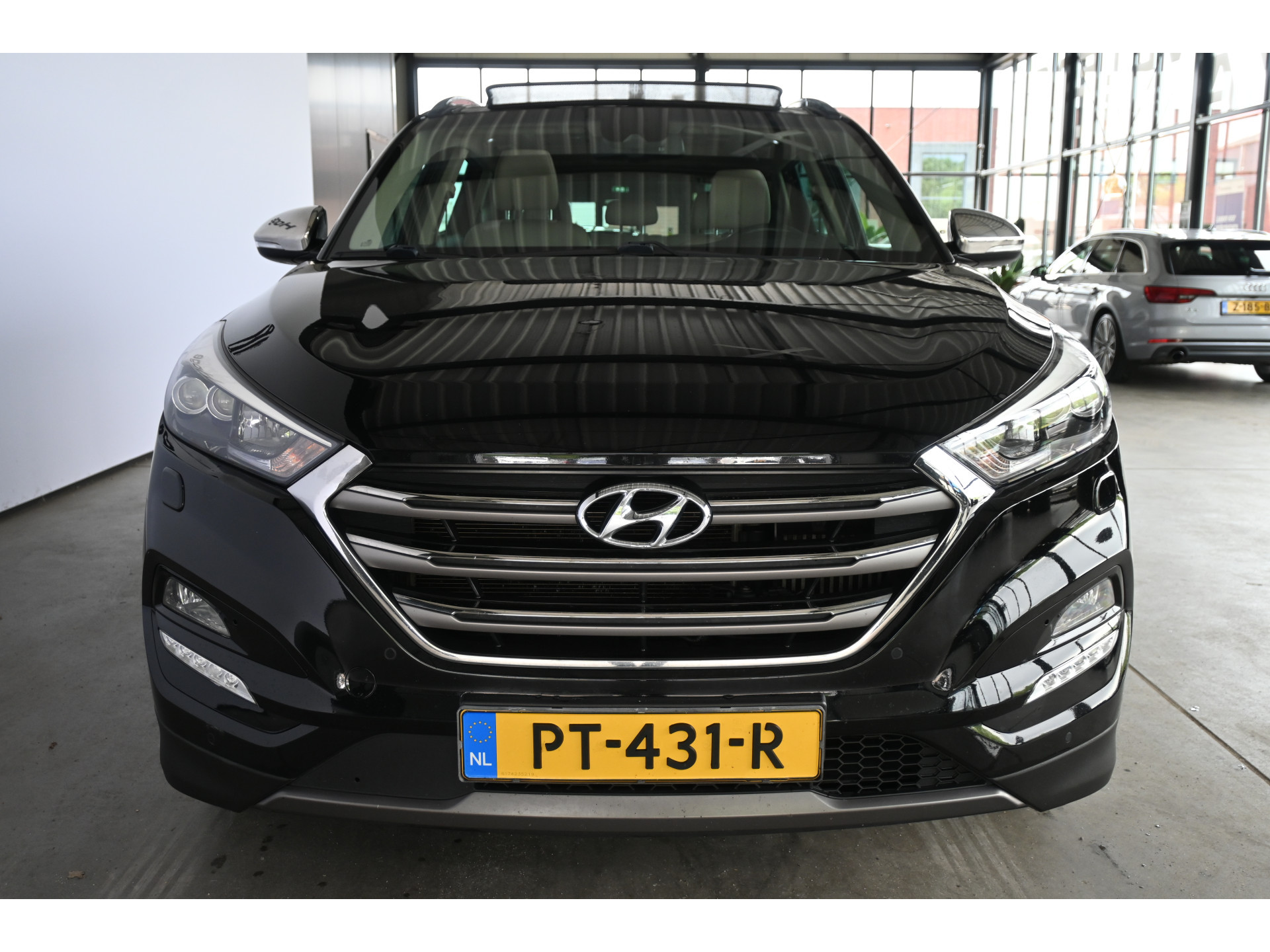 Hyundai Tucson 1.6 T-GDi Premium 4WD Automaat Panoramadak Navigatie Cruise Stoelverwarming Clima 100% Onderhouden! Inruil Mogelijk!