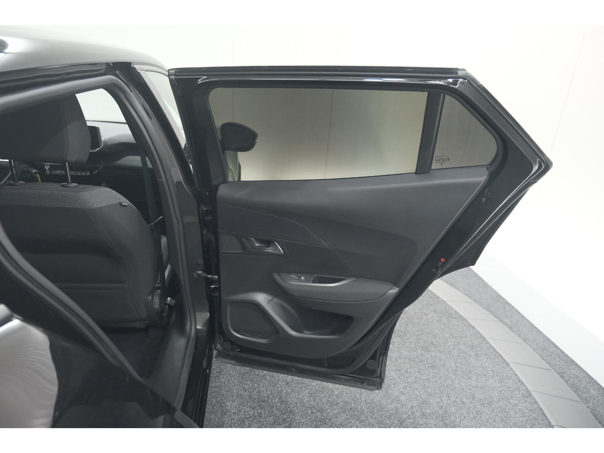 Peugeot 2008 PureTech 130 Active | Camera | Apple Carplay | Parkeersensoren | Stoelverwarming