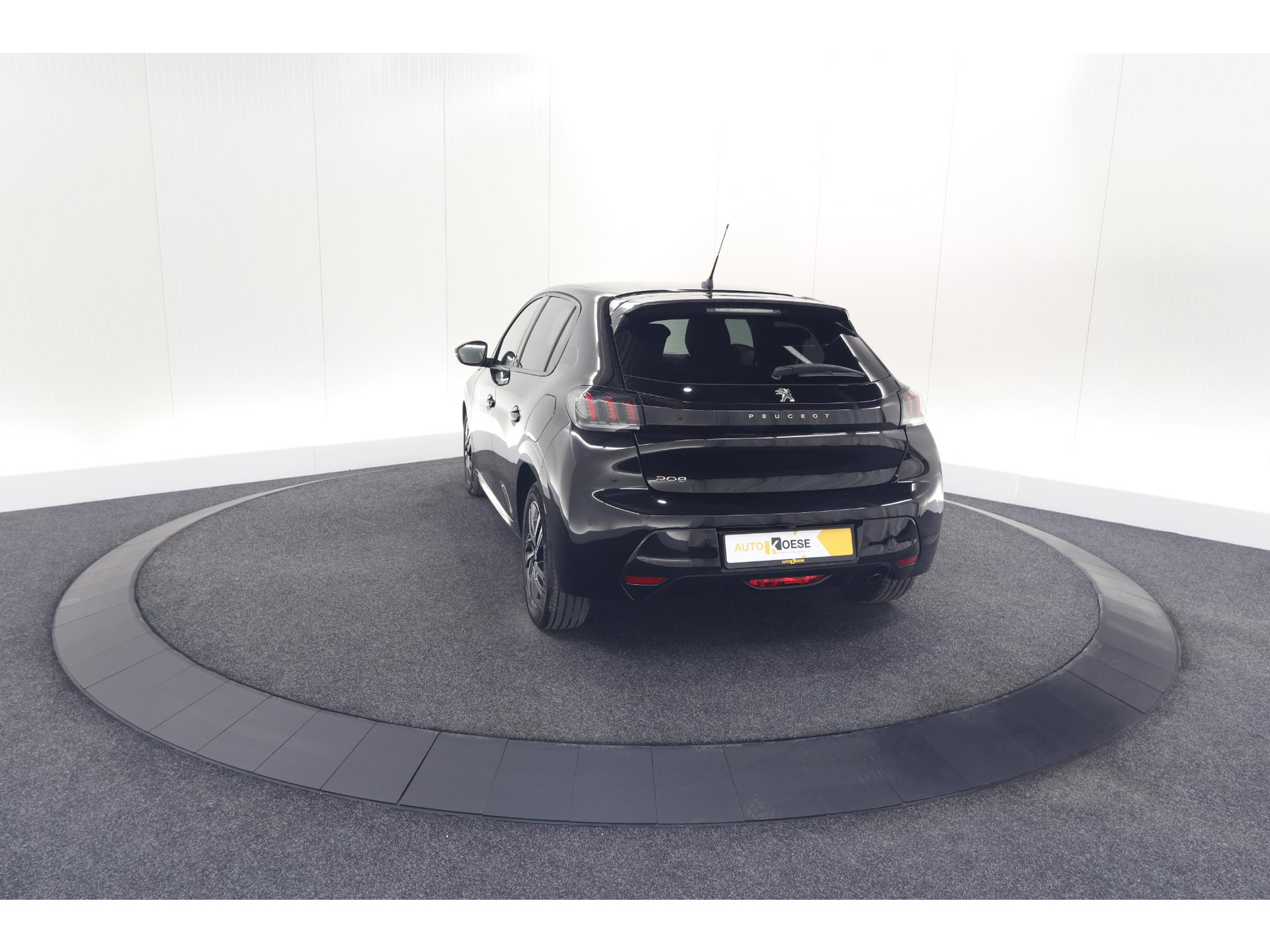 Peugeot 208 PureTech 100 Allure Pack | Camera | Apple Carplay | Stoelverwarming | Parkeersensoren