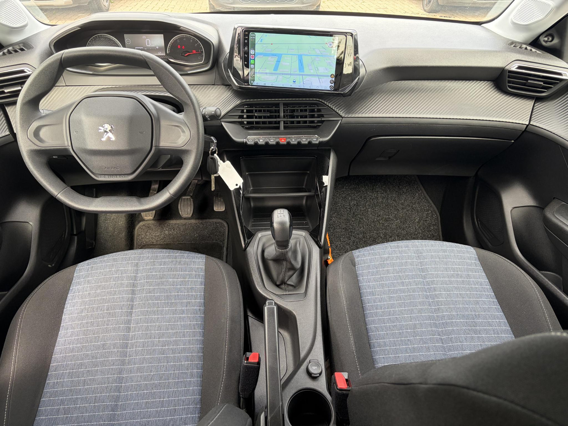 Peugeot 208 1.2 PureTech Like ✓Carplay✓Navi✓2e Eigenaar✓Dealer Onderhouden✓Airco✓Cruise✓Weinig Km✓N.A.P✓Apk tot 09-2027