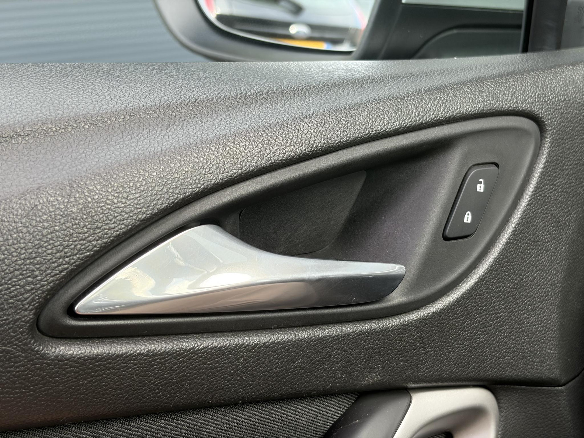 Opel Astra Sports Tourer 1.2 Business Executive ✓1e Eigenaar✓146pk✓Camera✓Trekhaak✓Carplay✓Airco✓Cruise✓Pdc V+A✓Lm velgen✓Comfortstoelen✓6 Bak✓N.A.P✓Nieuwe Apk bij Aflevering