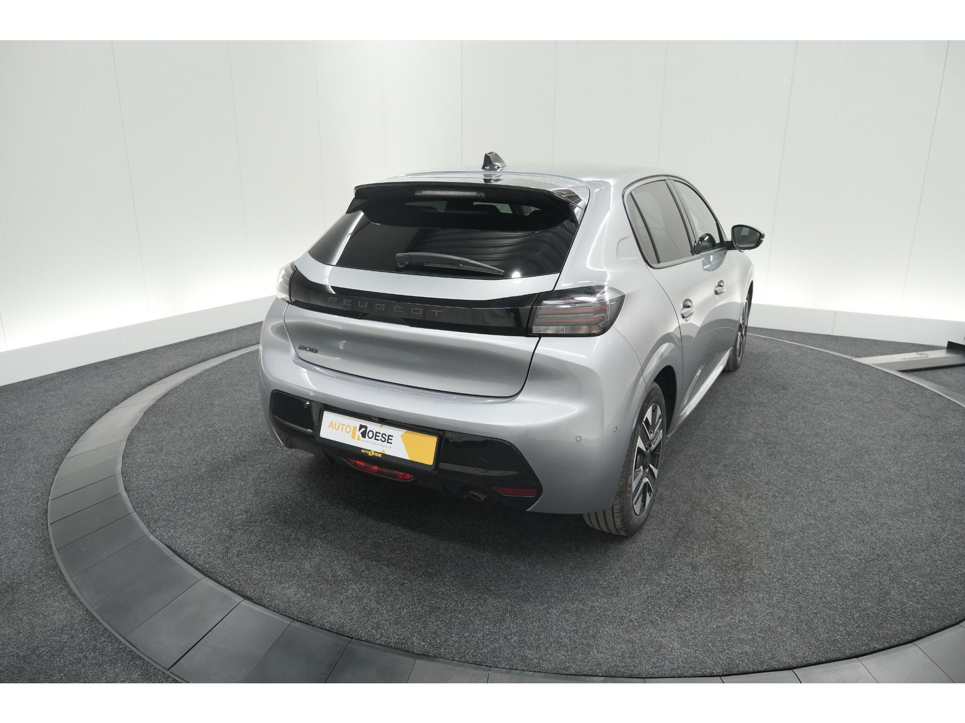 Peugeot 208 PureTech 100 Allure | 360 Camera | Dodehoekdetectie | Apple Carplay