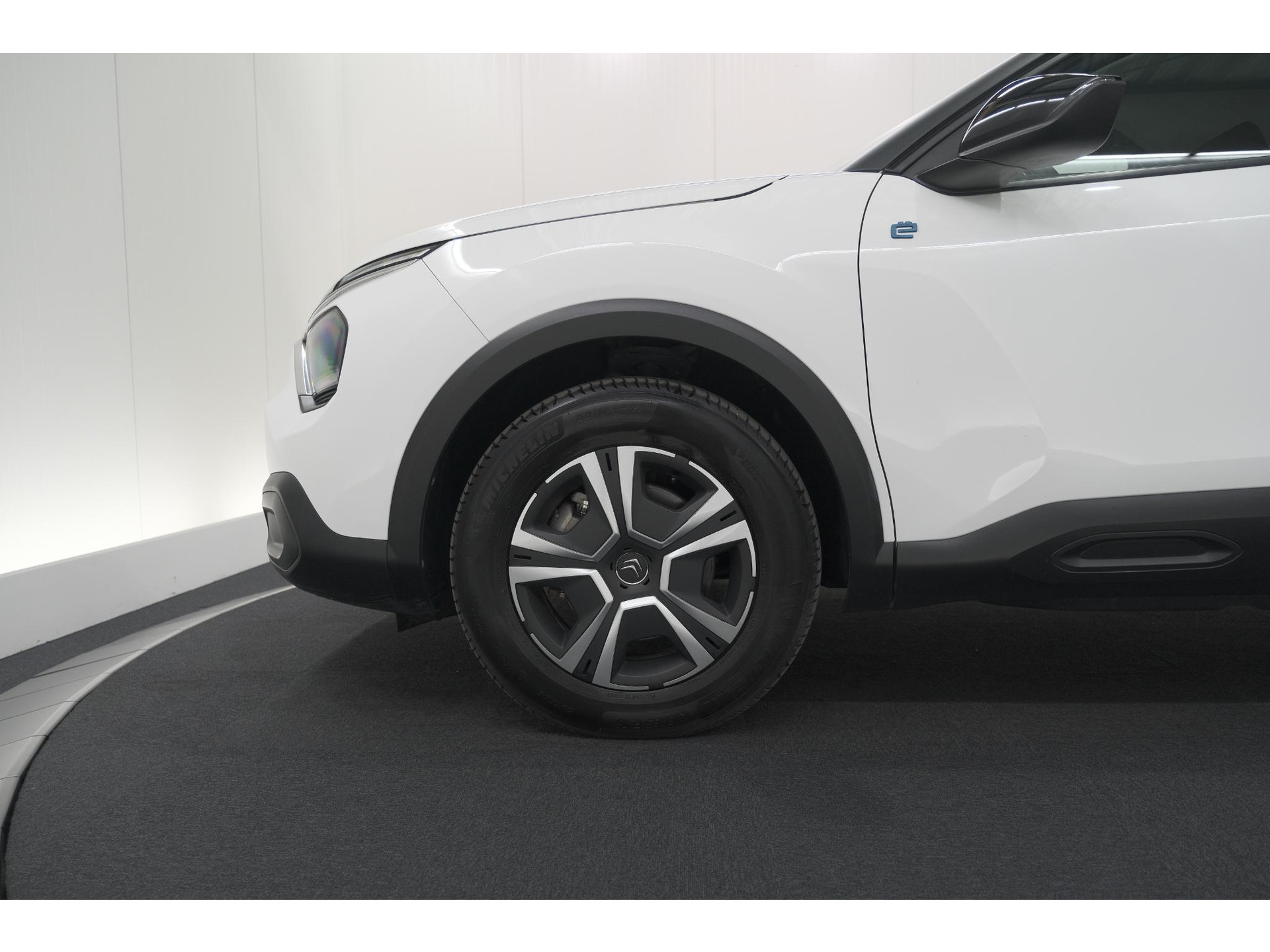 Citroen Ë-C4 Live 50 kWh | 11 KW lader | 93,1% SOH | Apple Carplay | Parkeersensoren | LED