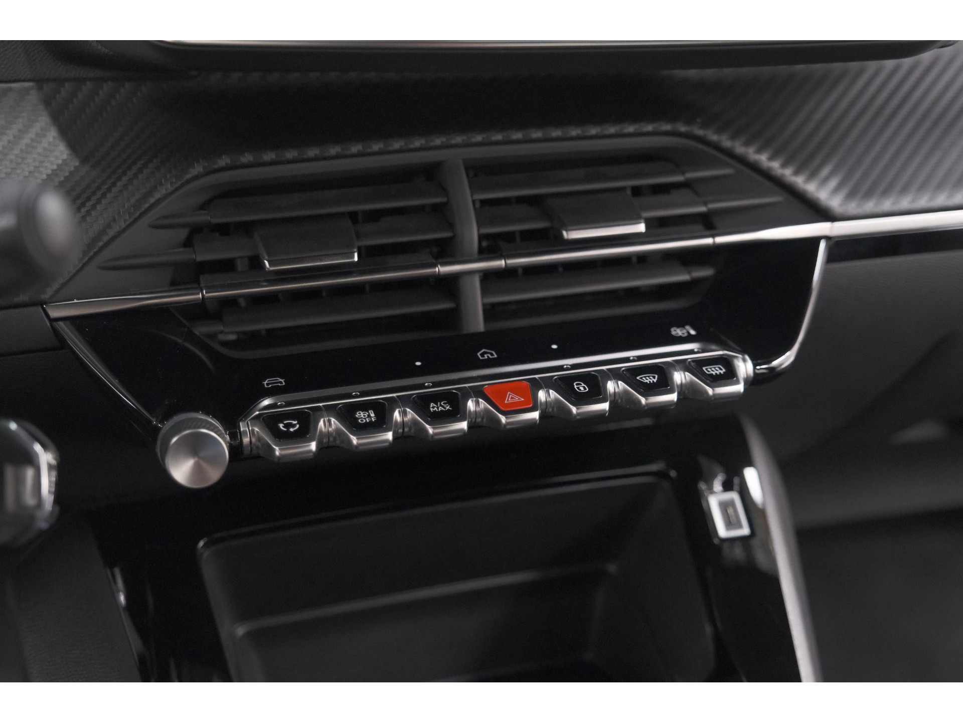 Peugeot 2008 1.2 Hybrid 136 Style | Apple Carplay | Parkeersensoren | Climate control