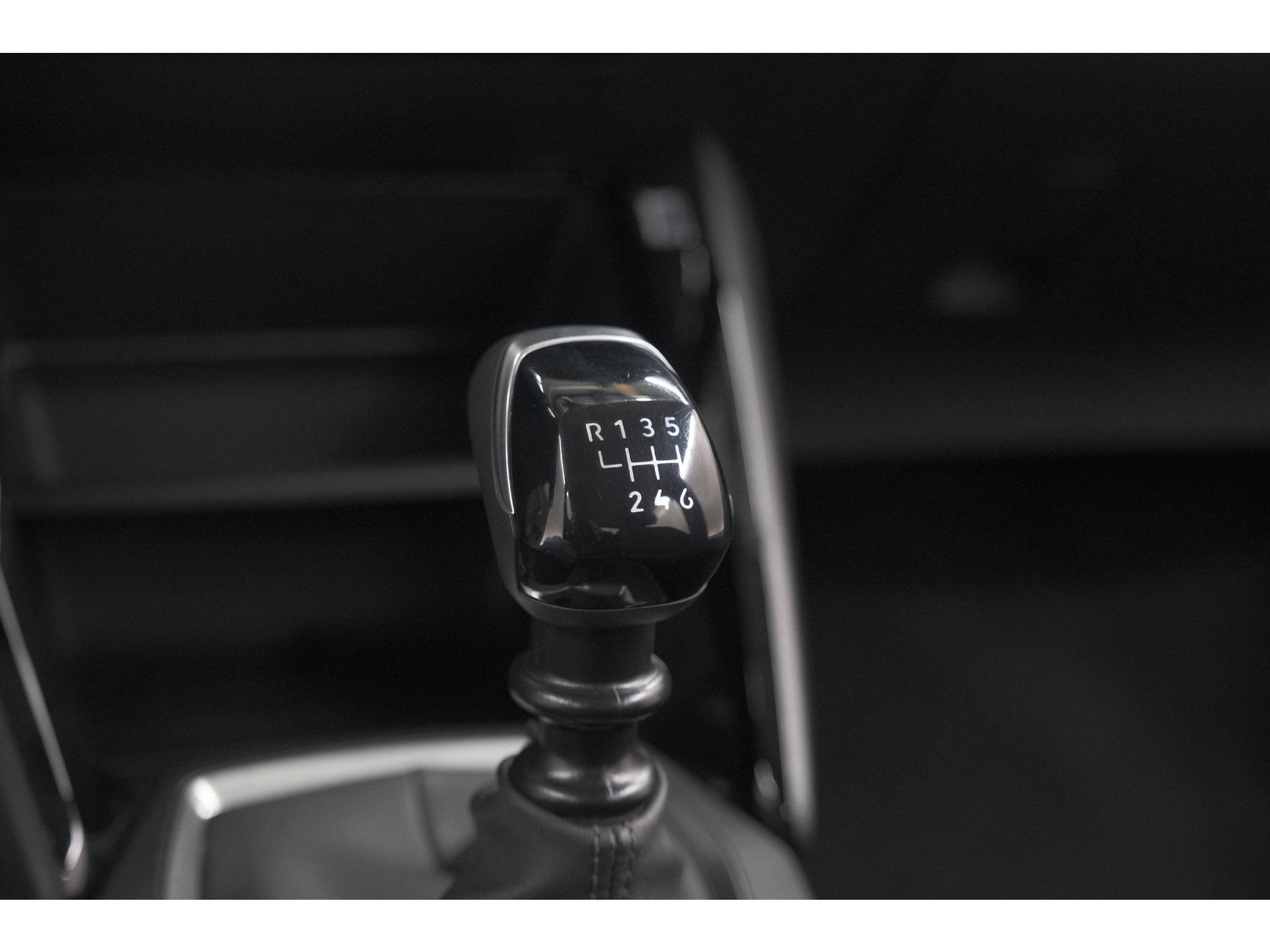 Peugeot 208 PureTech 100 Style | Navigatie | Cruise Control | Apple Carplay