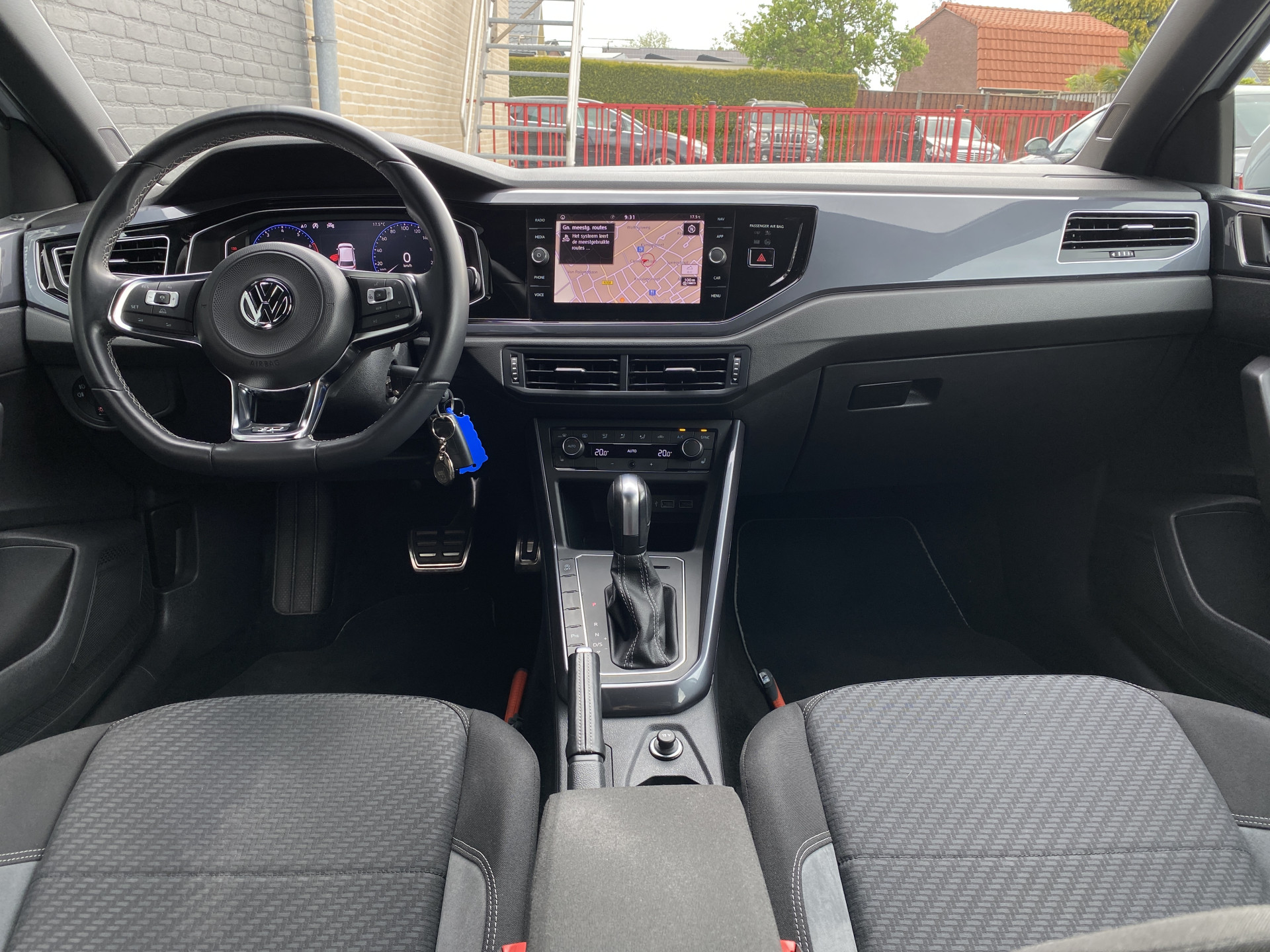 Volkswagen Polo 1.0 TSI R Line 116 pk AUT. | 1e eigenaar | 2x R Line | navigatie | virtual cockpit | stoelverwarming | sportstoelen