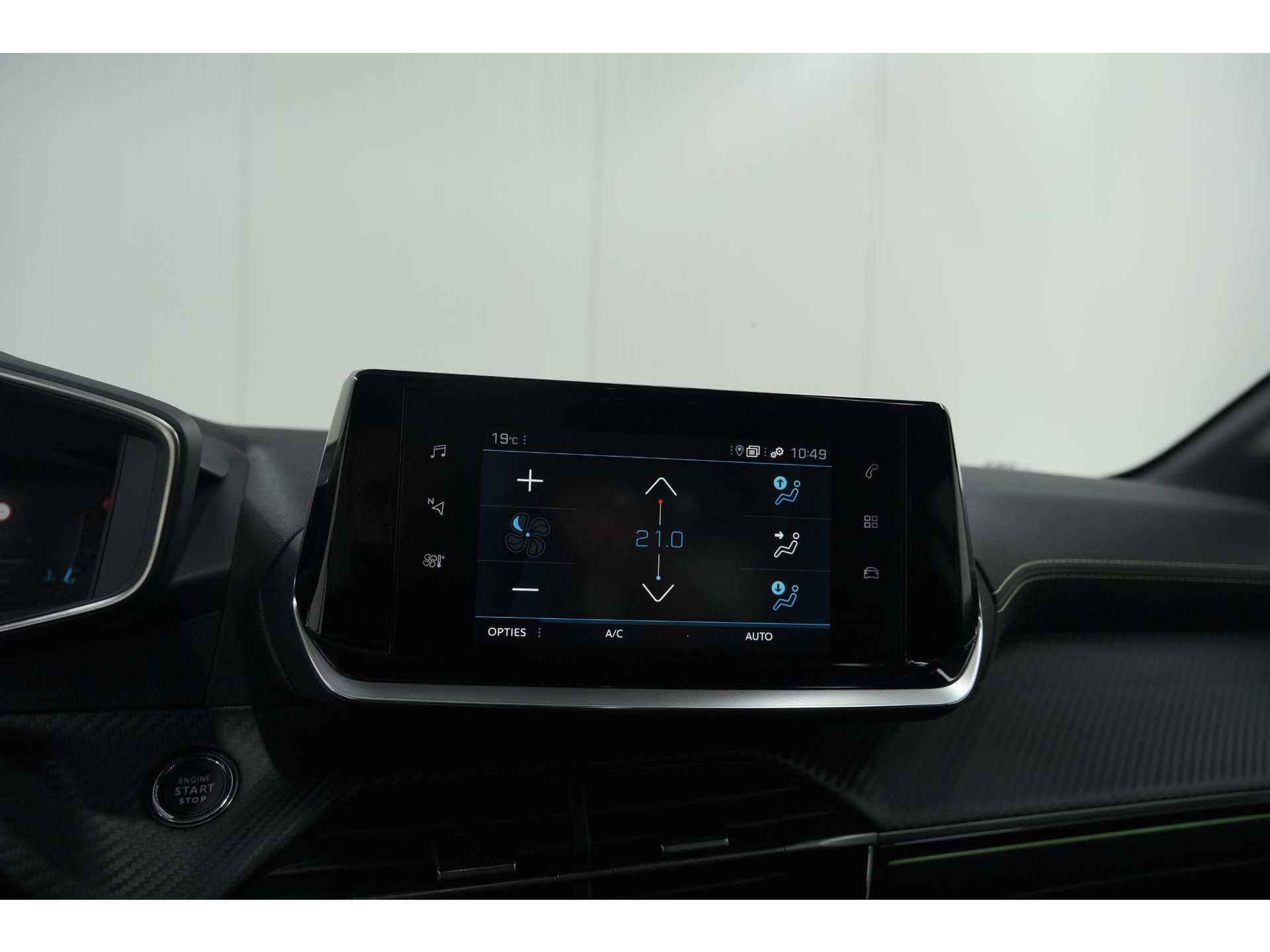 Peugeot 208 PureTech 100 GT | Camera | Adaptieve Cruise Control | Navigatie | Apple Carplay