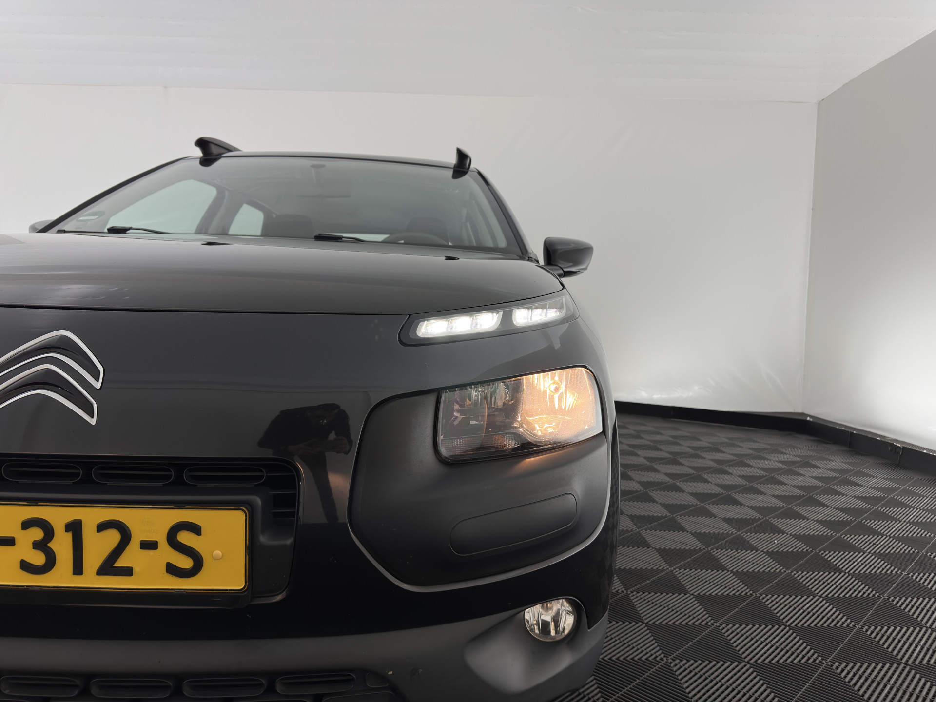Citroën C4 Cactus 1.6 BlueHDi Feel *NAVI-FULLMAP | HEATED-COMFORTSEATS | CAMERA | ECC | PDC | CRUISE*