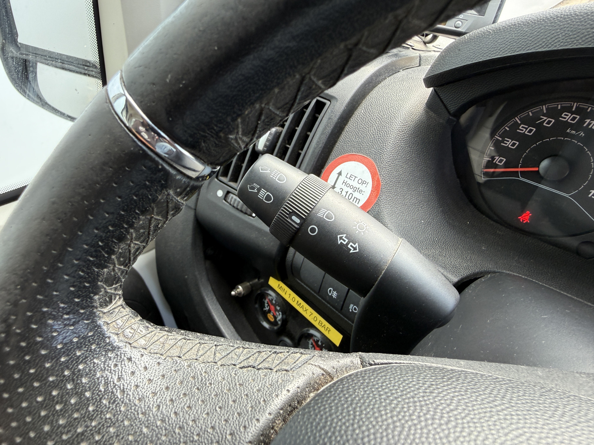 Peugeot Boxer 2.0 130PK Bakwagen Laadklep Nieuwe Distributieriem Navigatie Camera Airco Zijdeur Meubelbak Koffer