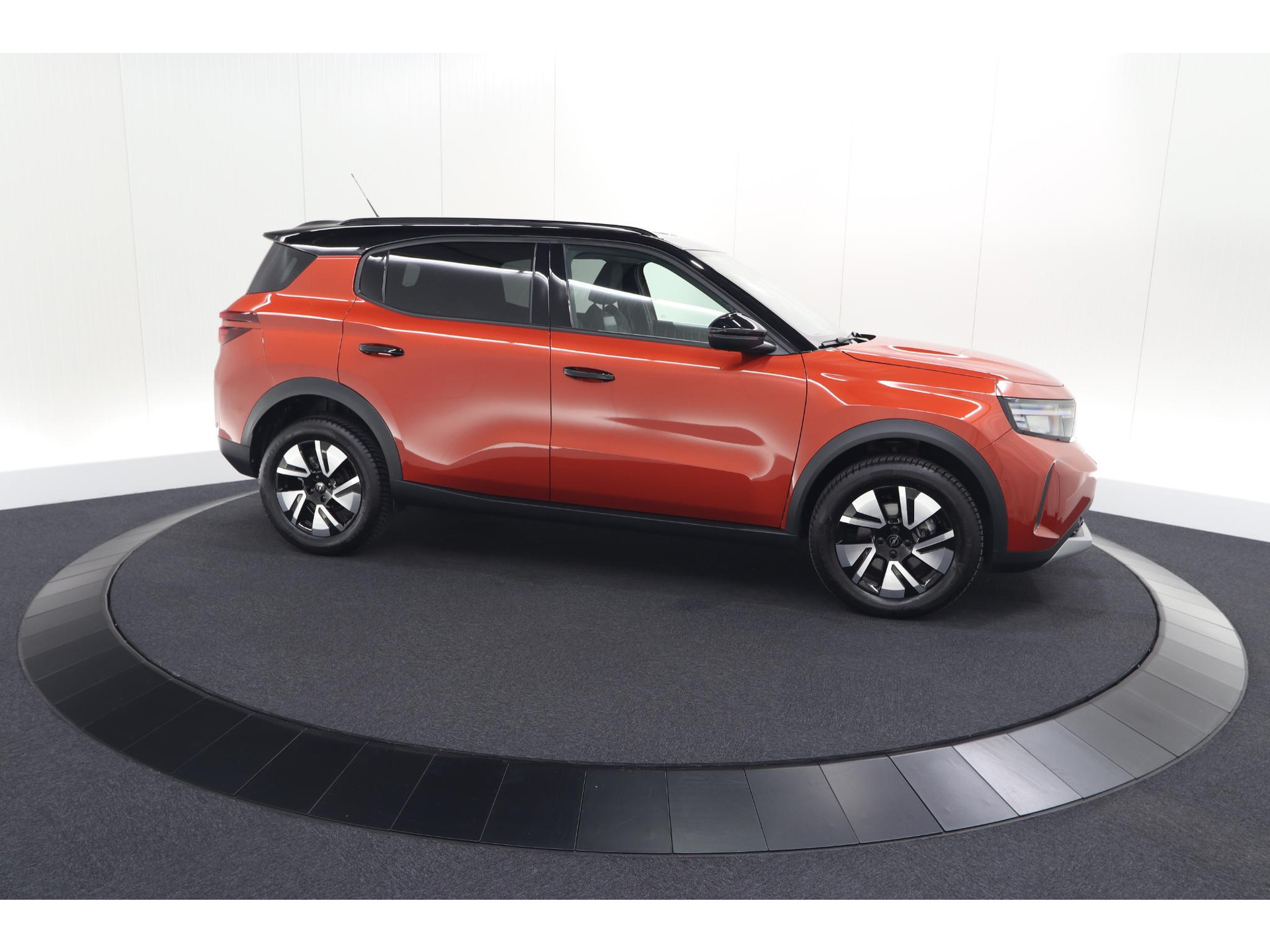 Opel Frontera 1.2 Turbo Hybrid 110 GS | Kanyon Orange | Camera | Dodehoekdetectie | Apple Carplay