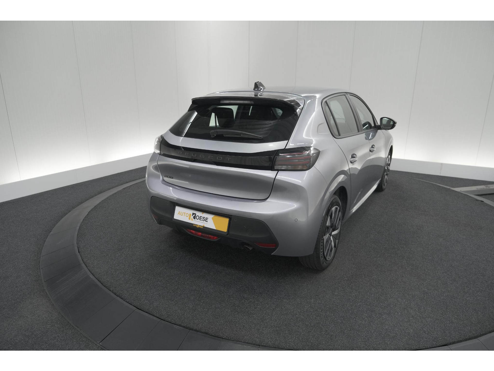 Peugeot 208 PureTech 100 Active | Parkeersensoren | Navigatie | Apple Carplay