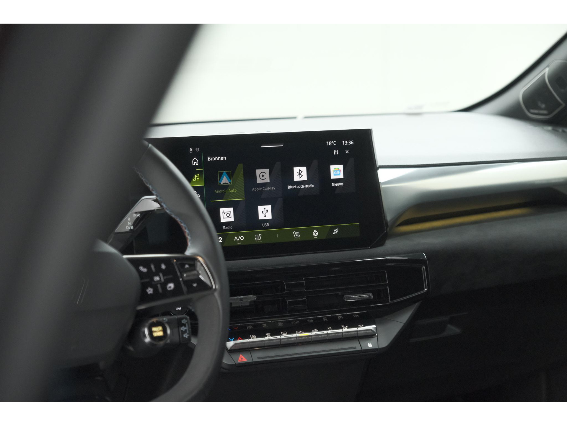 Renault Clio 1.8 Hybrid 160 esprit Alpine | 360 Camera | Adaptieve Cruise Control | Pack Winter | Harman Kardon