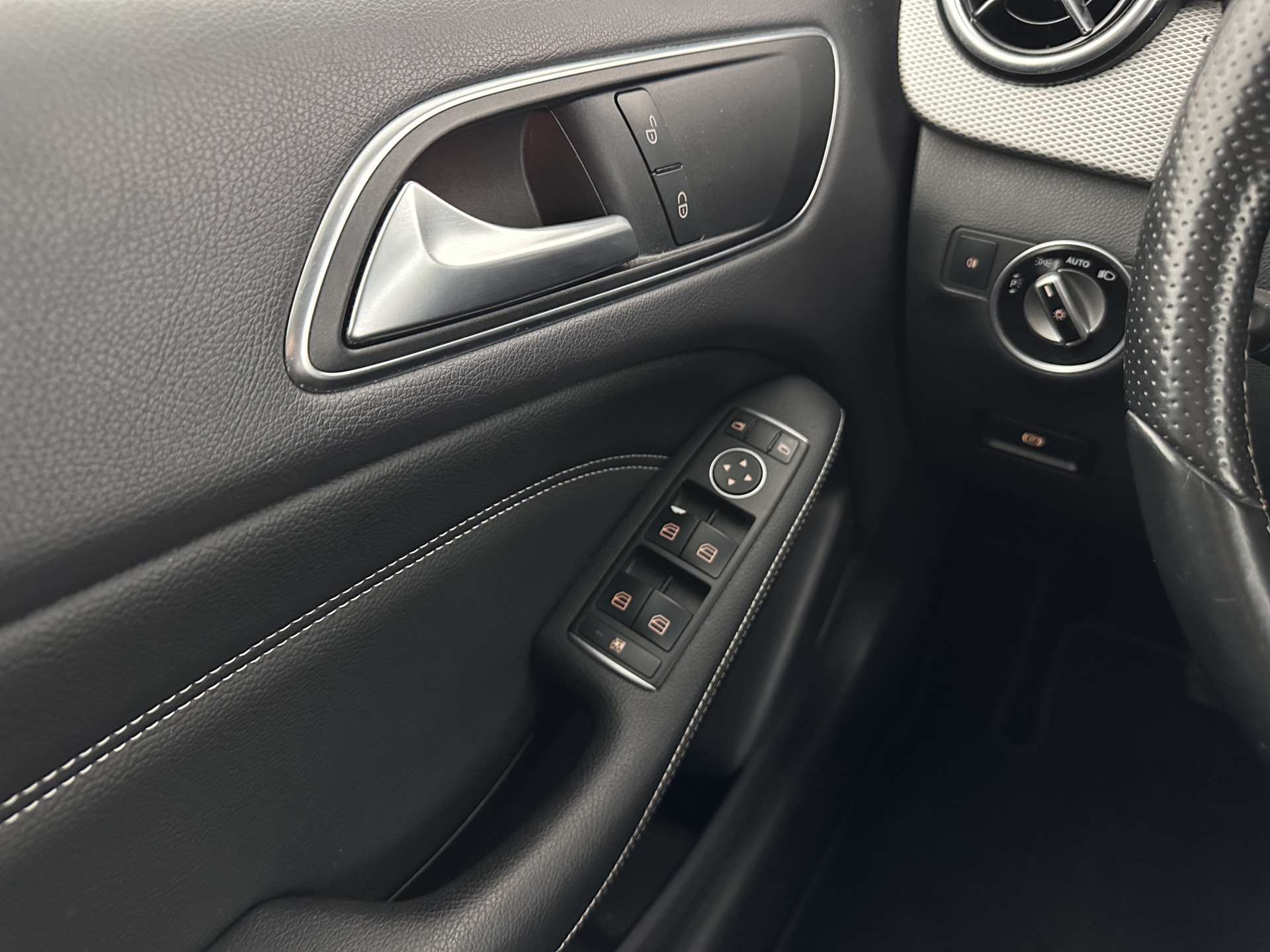 Mercedes-Benz B-klasse Electric Drive 28 kWh [ 3-Fase ] Aut.*LEATHER | XENON | NAVI-FULLMAP | HEATED-COMFORTSEATS | ECC | PDC | CRUISE | PRIVACY-GLASS | CARBON-INLAY | 18''ALU*