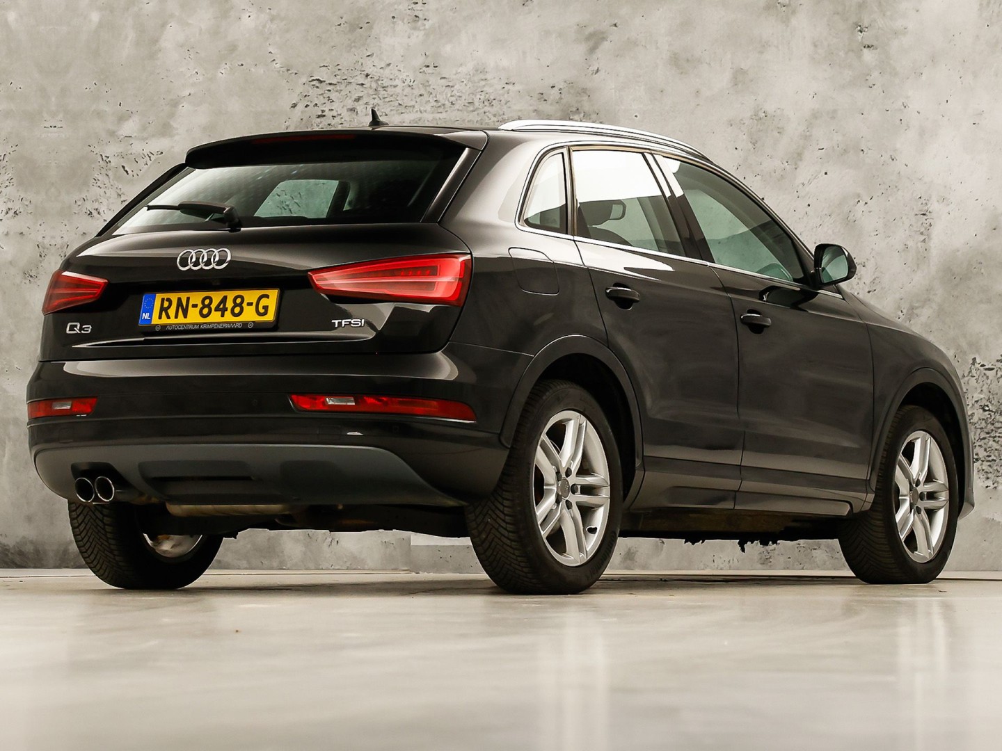 Audi Q3 1.4 TFSI Sport 150Pk Automaat (NAVIGATIE, CLIMATE, CAMERA, STOELVERWARMING, SPORTSTOELEN, XENON, DRIVE SELECT, CRUISE, NIEUWSTAAT)
