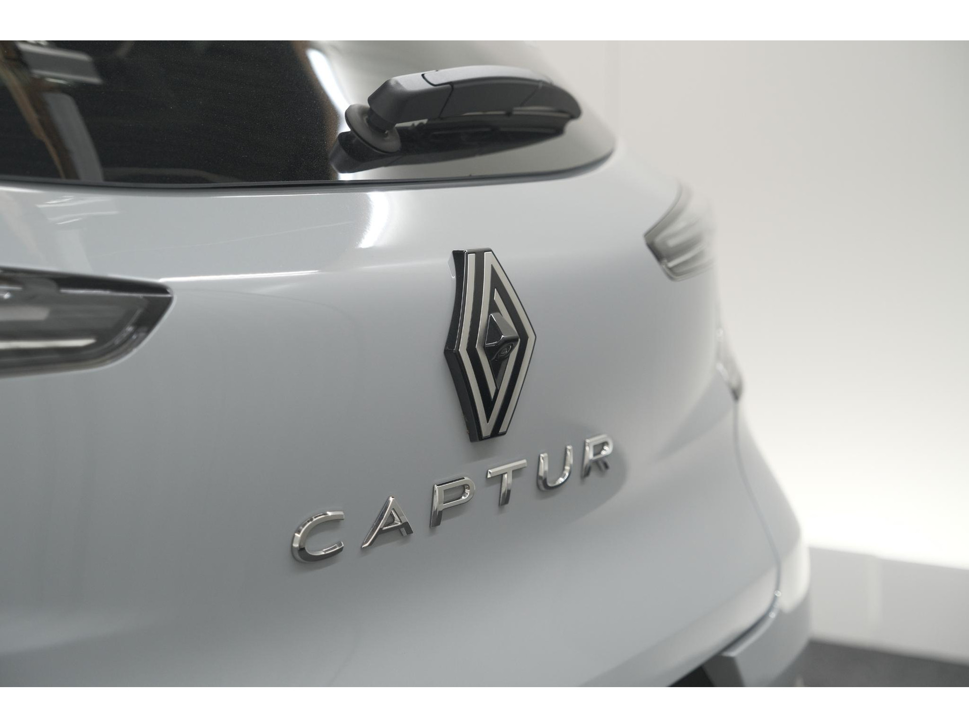 Renault Captur Mild Hybrid 160 EDC Techno | Pack Winter | Camera | Adaptieve Cruise Control | Apple Carplay