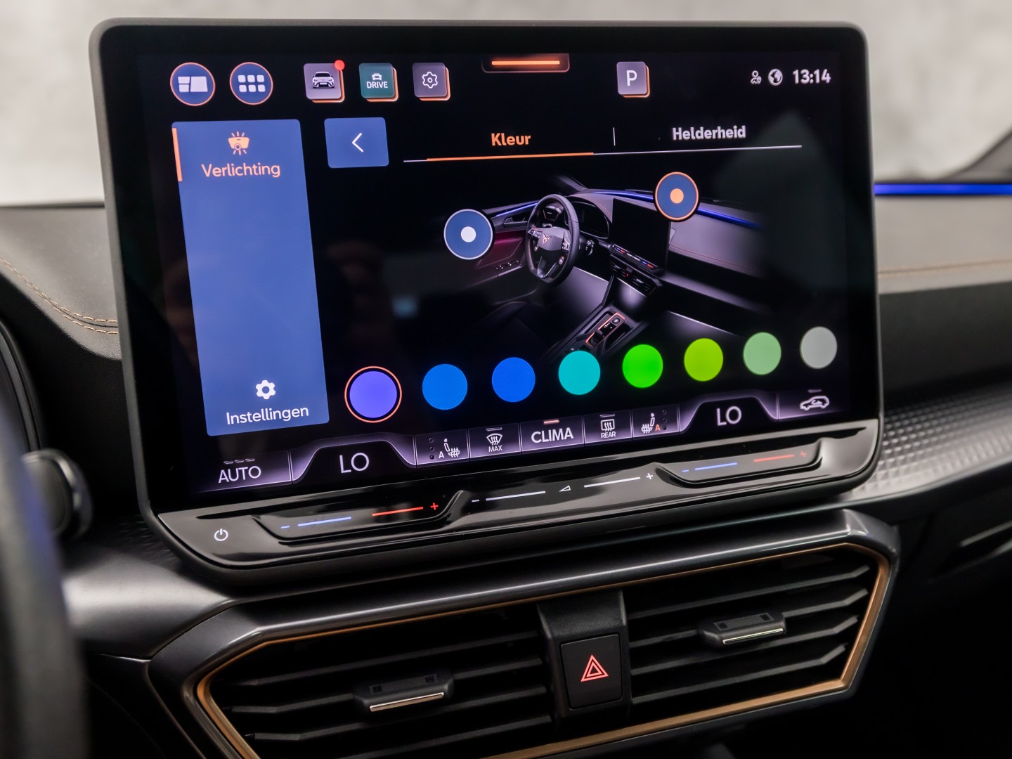 CUPRA Leon 1.5 TSI Sport 150Pk Automaat (APPLE CARPLAY, GROOT NAVI, KUIPSTOELEN, SENNHEISER AUDIO, CAMERA, STUUR/STOELVERWARMING, GETINT GLAS, NIEUWSTAAT)